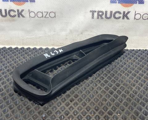 7482403288 Дефлектор в дверную карту правую для Renault T (с 2013)