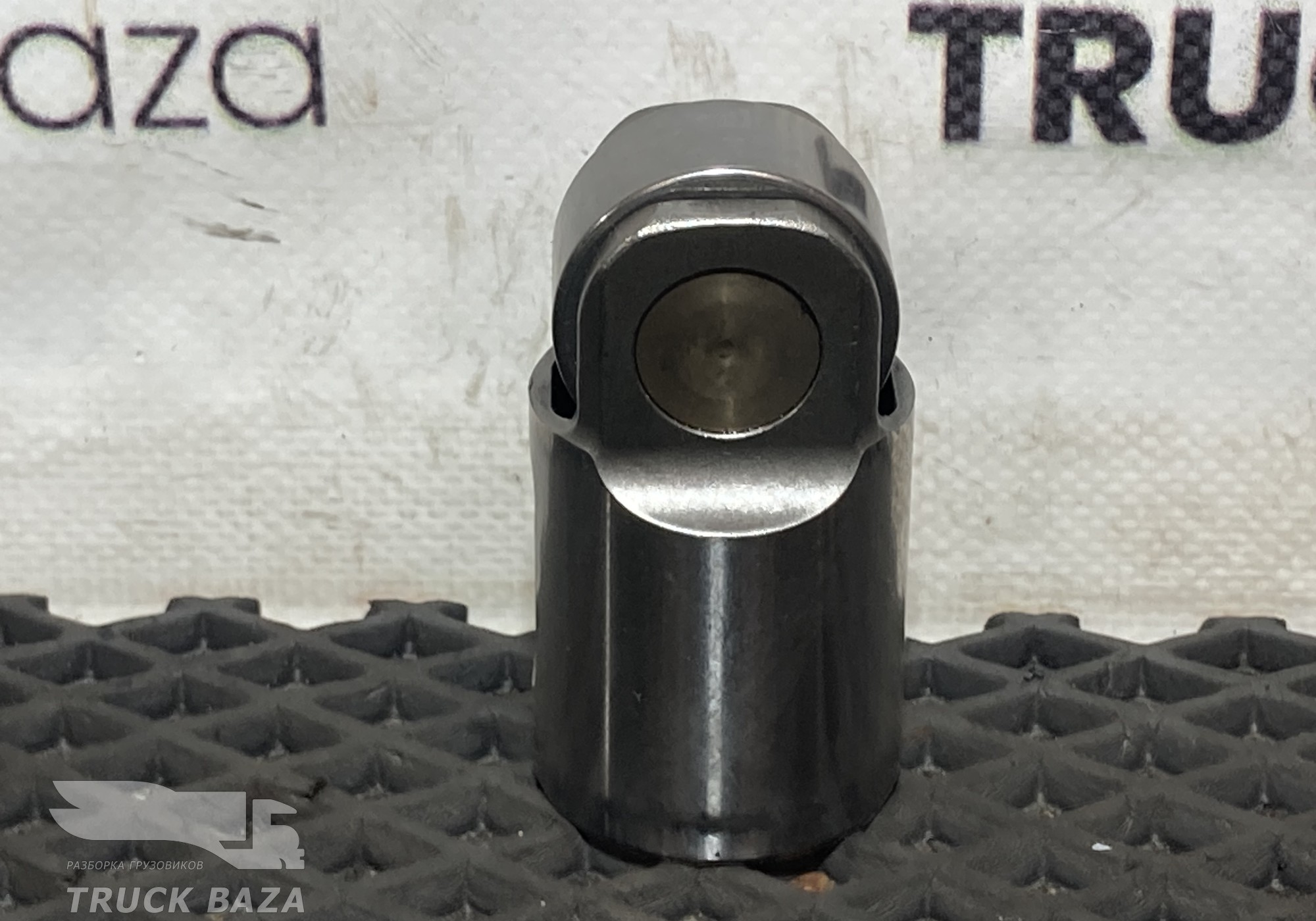 1867257 Толкатель выпускного клапана