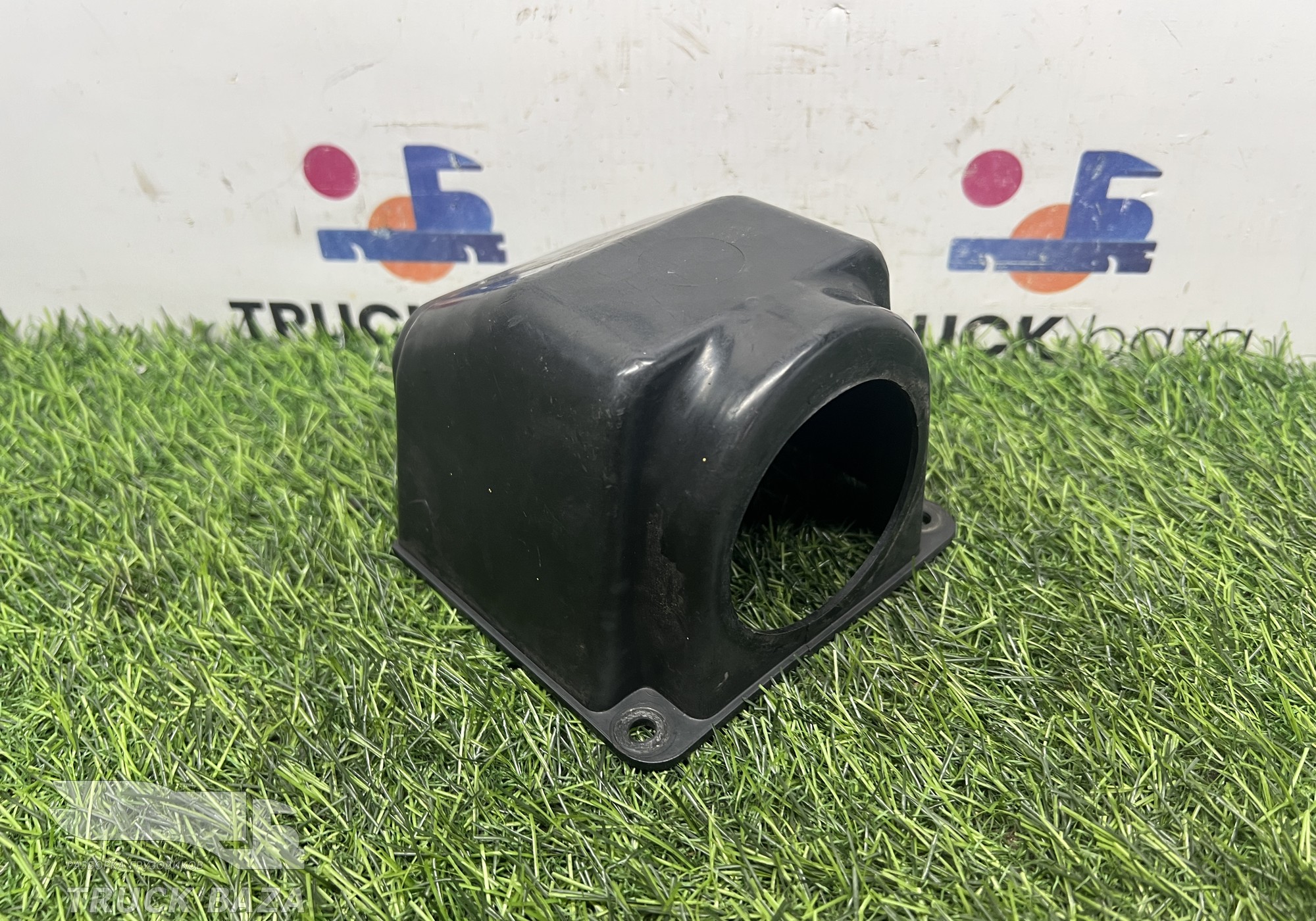 711421015 Крышка выключателя массы для КАМАЗ 5490 (с 2013)