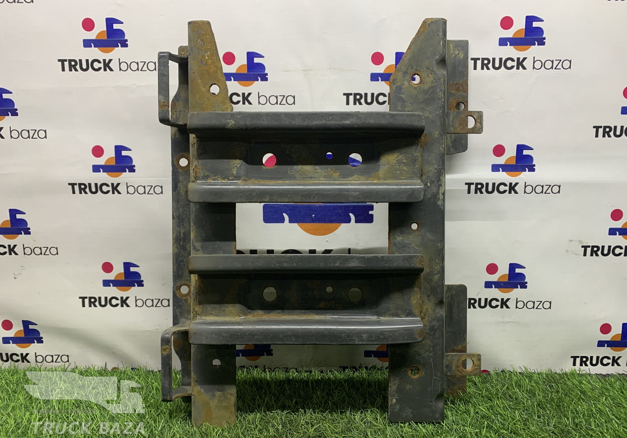 21412903 Кронштейн ящика АКБ