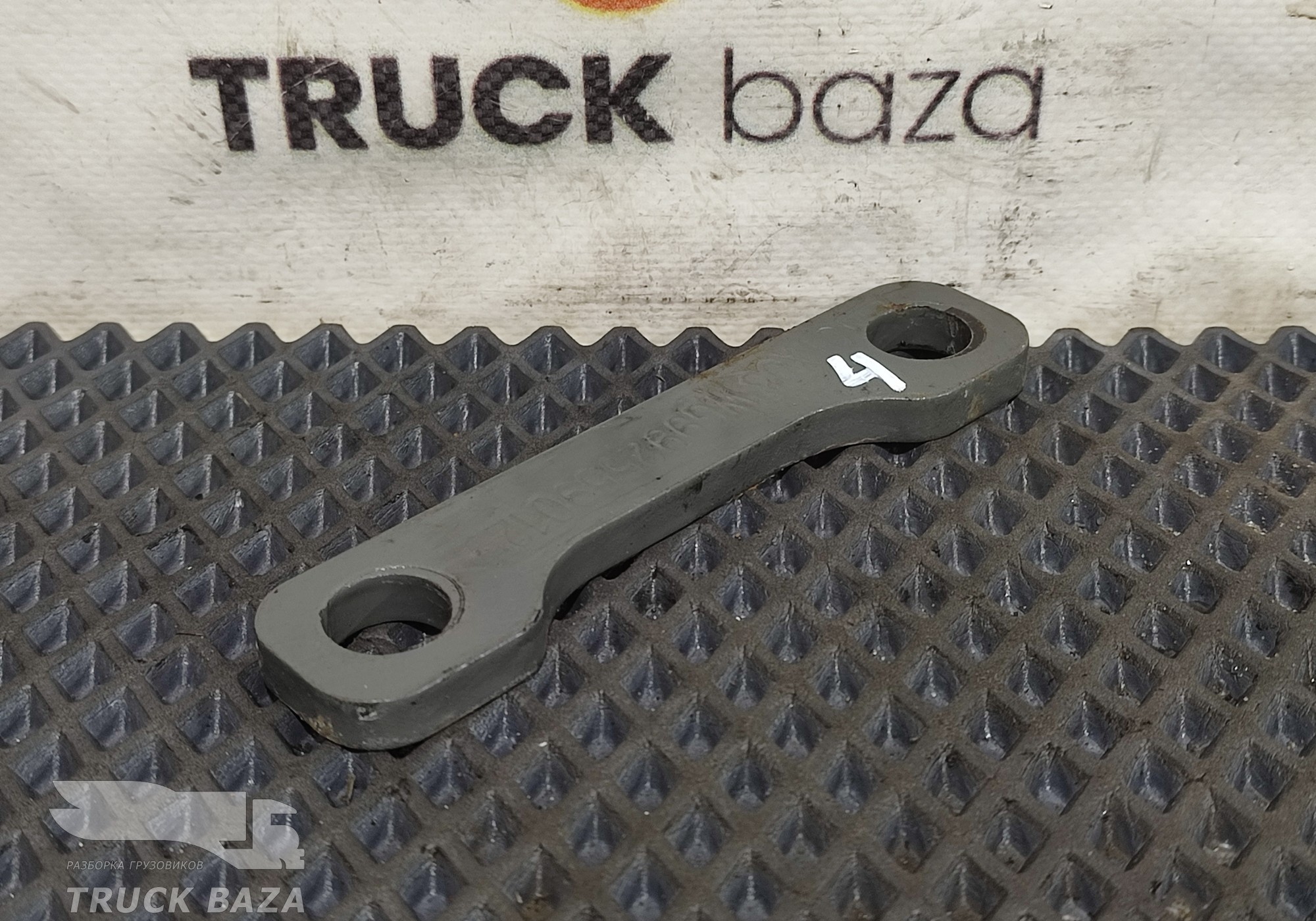 WG9925590129 Пластина кронштейна задней подушки для Sinotruk Sitrak C7H