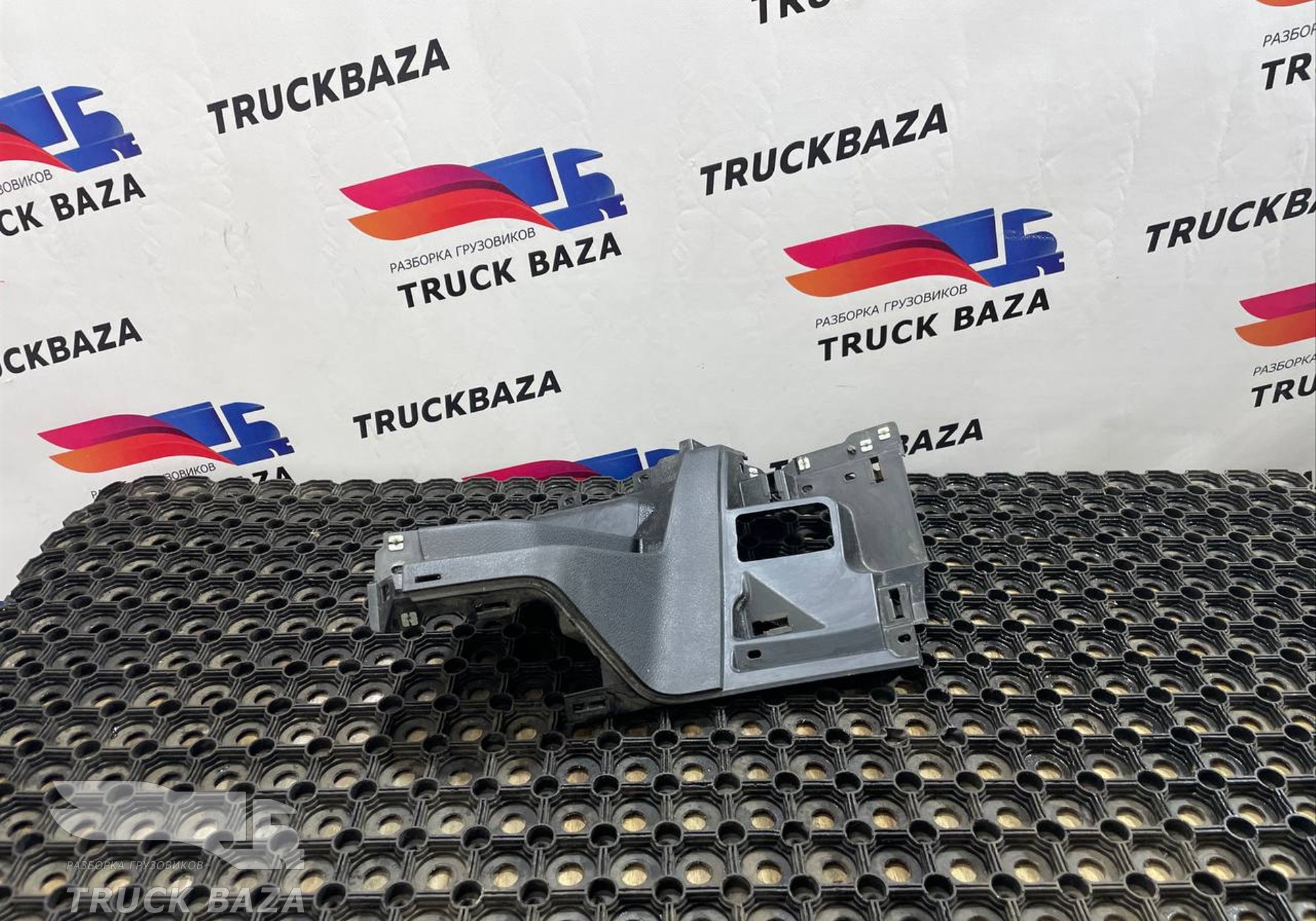 A9606806581 Пластиковая крышка торпеды для Mercedes-Benz Actros New Actros MP4 (с 2011)