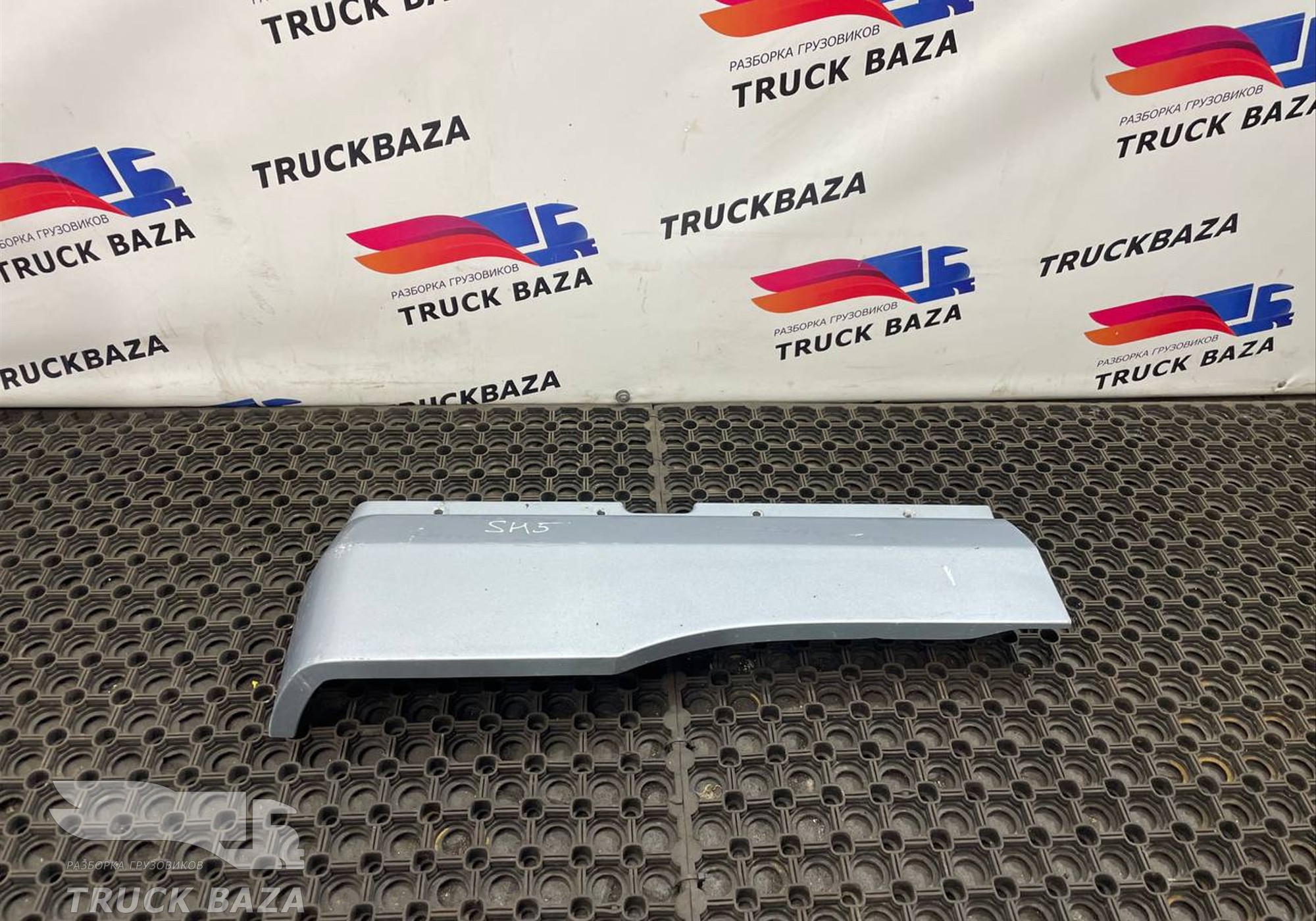 DZ14251230012 Продолжение крыла правого для Shacman X3000 (с 2014)