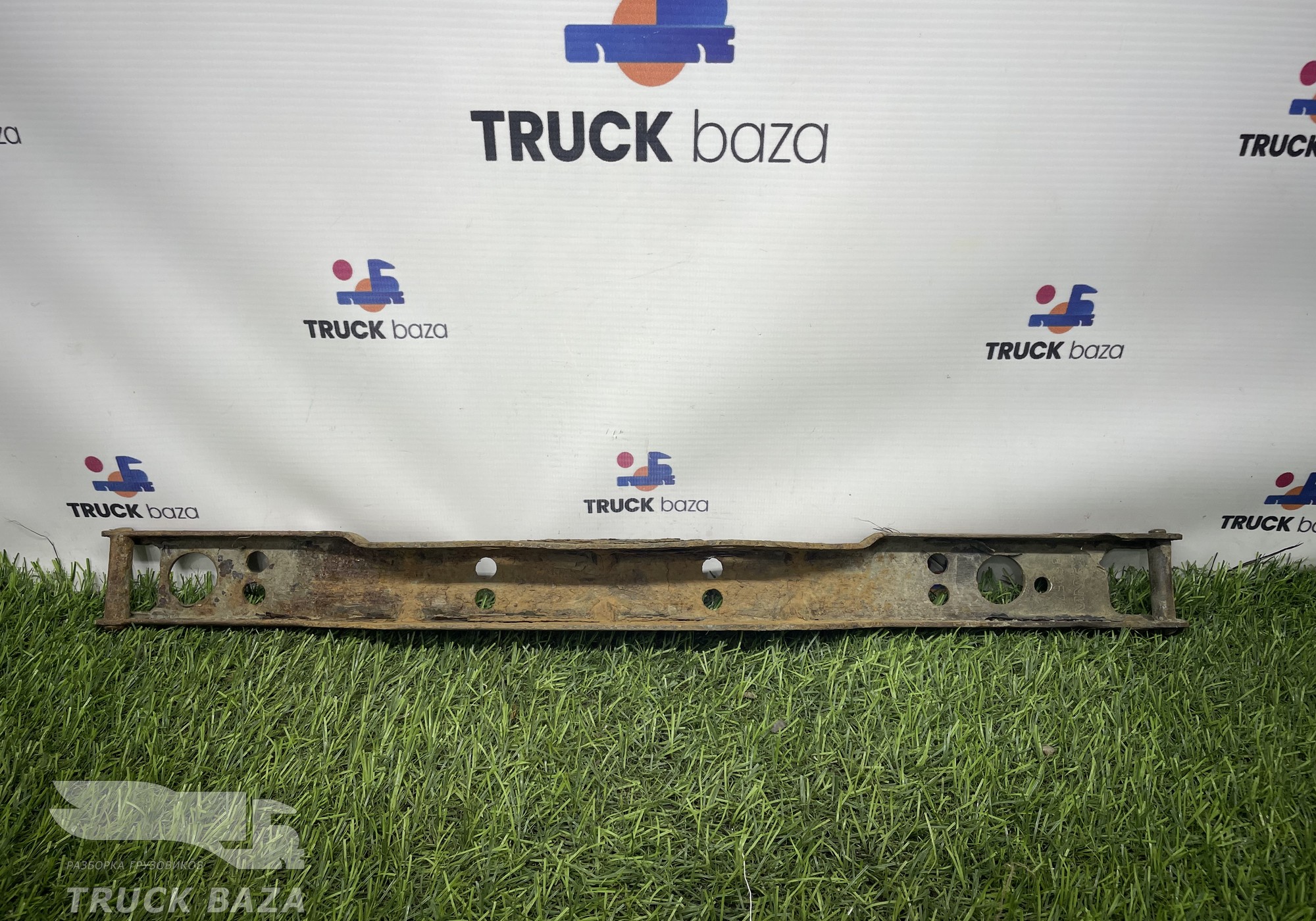 1862576 Кронштейн бокового спойлера правый