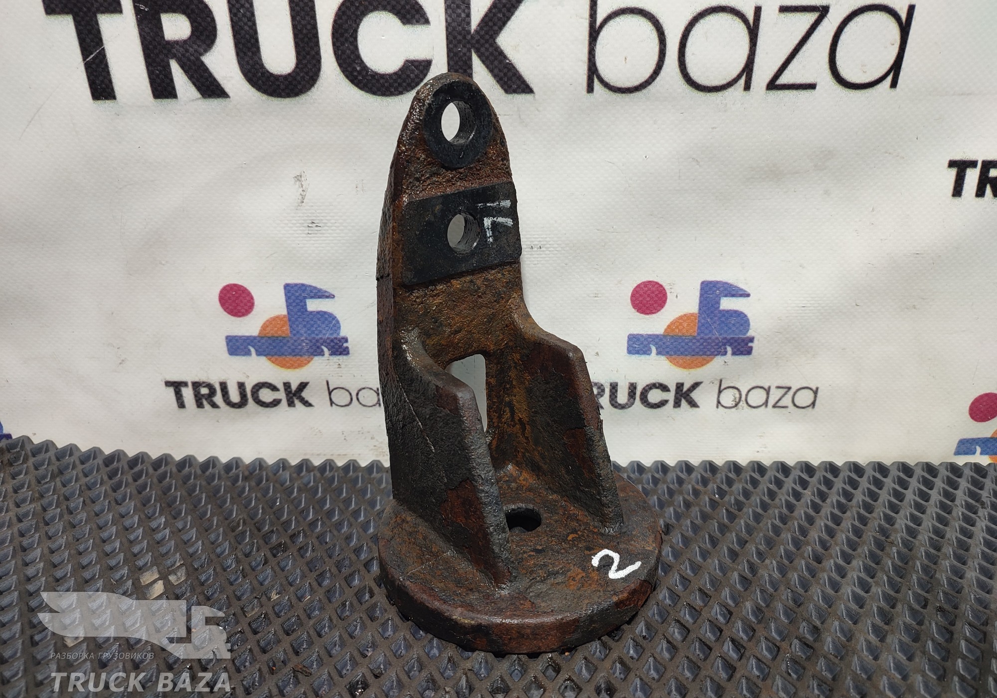 81414010083 Отбойник рессоры передней