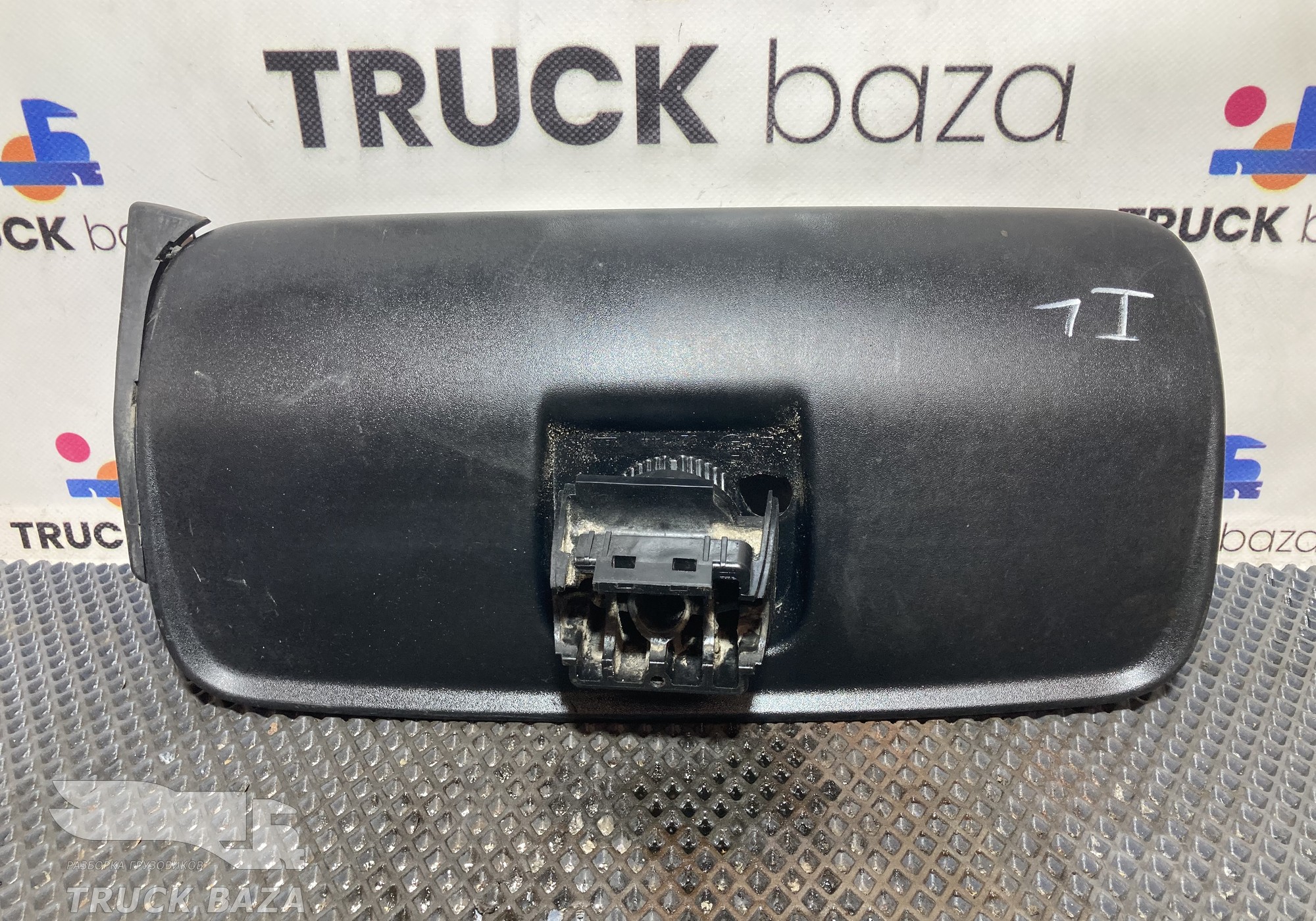 135751120 Крышка зеркала для КАМАЗ 5490 (с 2013)