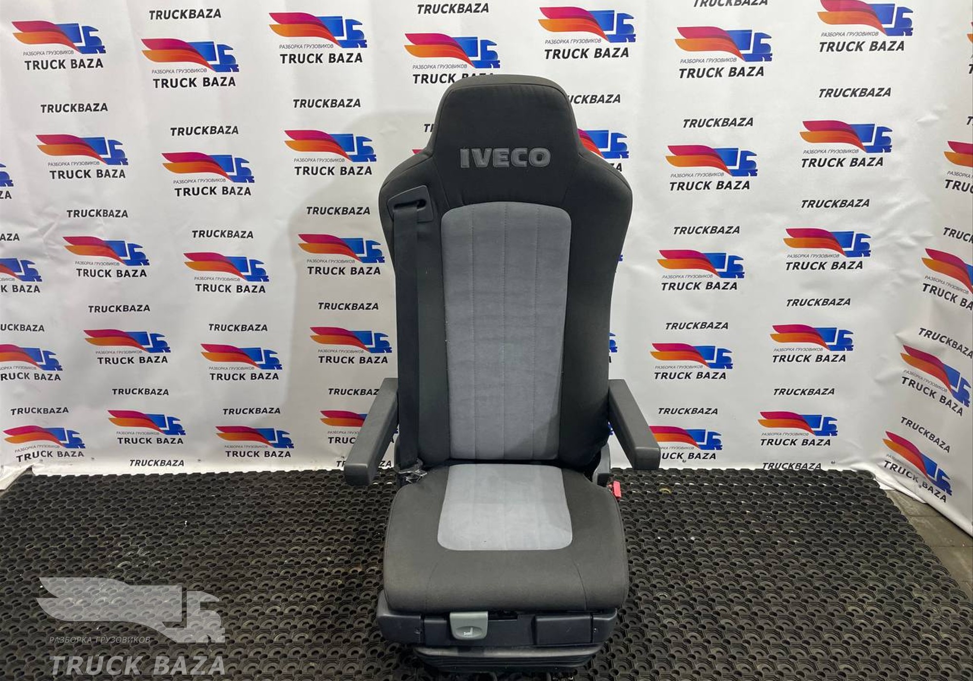 504203127 Сиденье пассажирское пневматическое для Iveco Stralis I (с 2002)