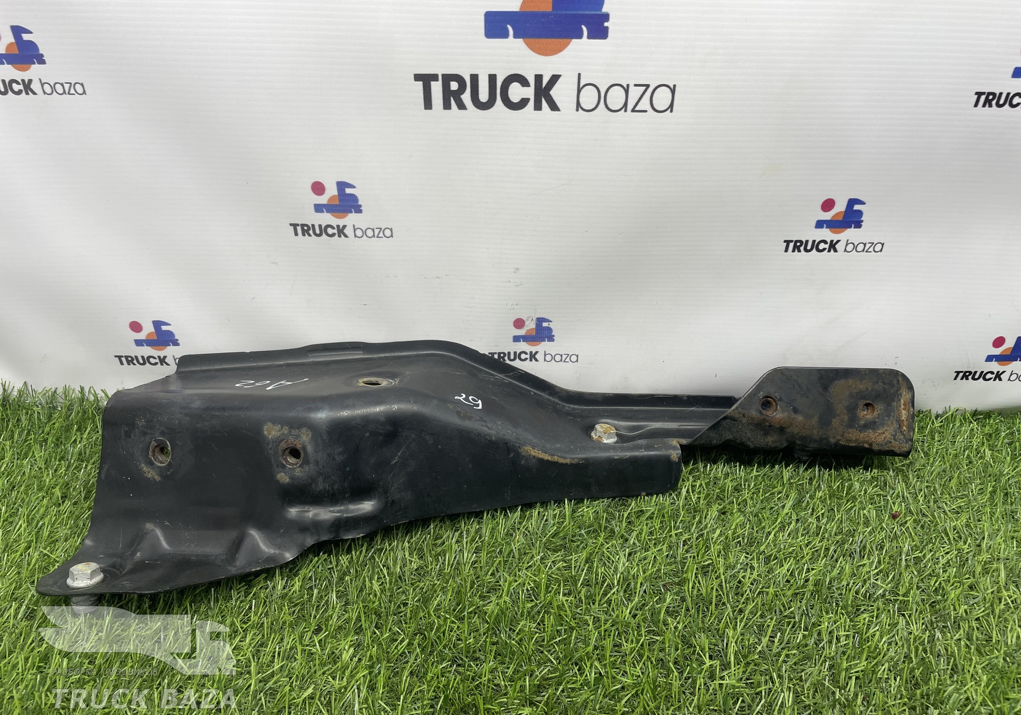 A9436600114 Кронштейн корпуса подножки левый