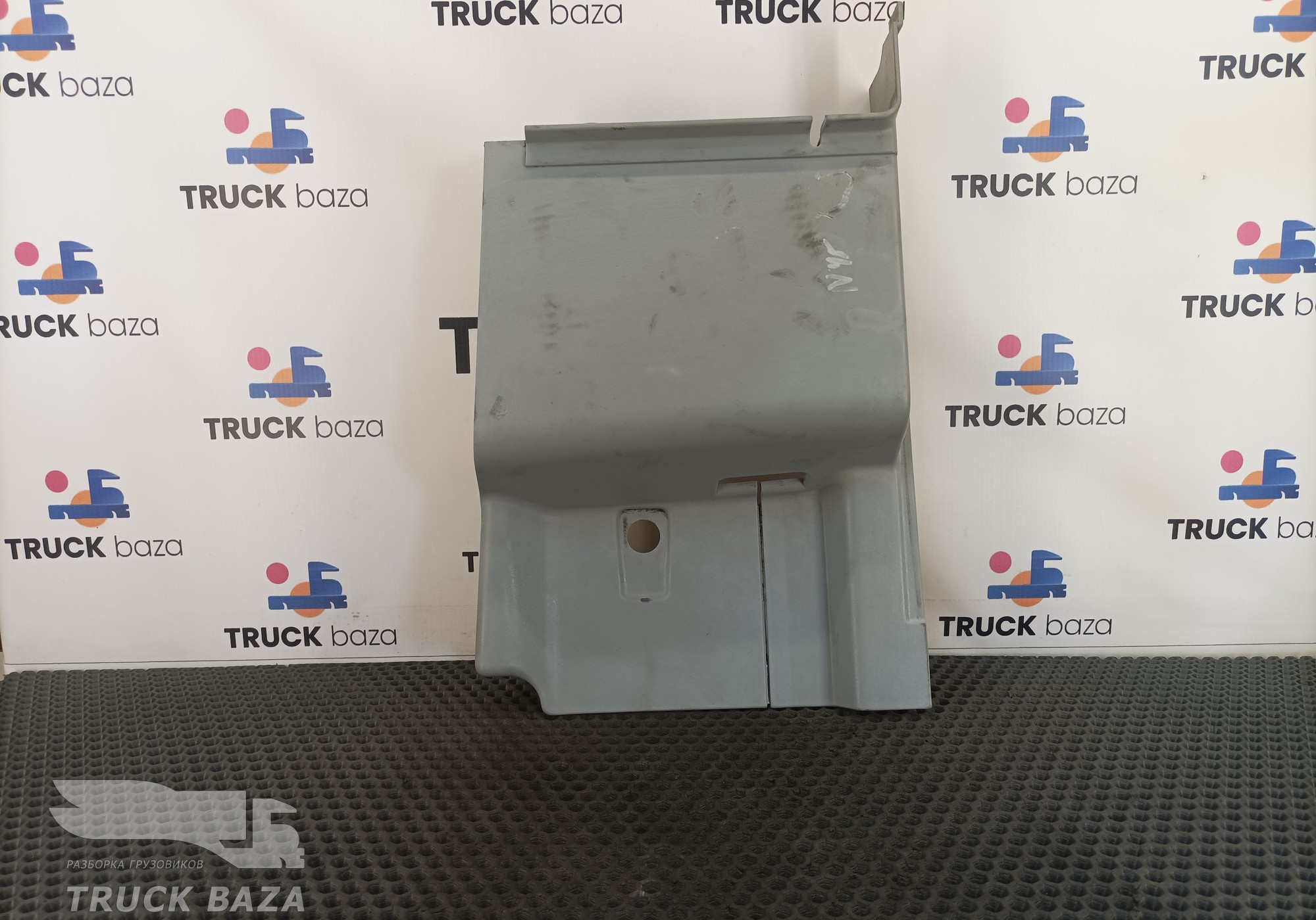 81625710058 Накладка на ремень безопасности для Man TGX II (с 2012)