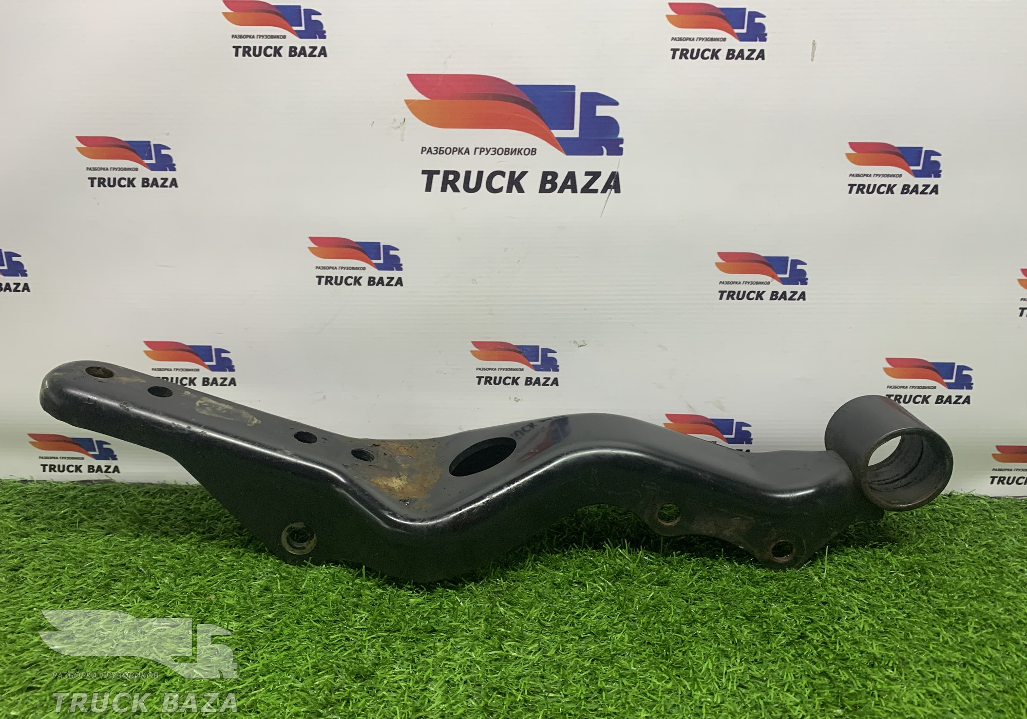 85417016001 Кронштейн замка кабины