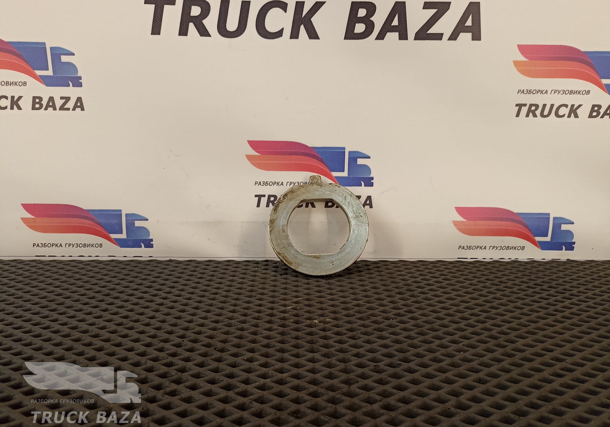 1076701 Шайба ступицы передней для Volvo FM II (с 2002)