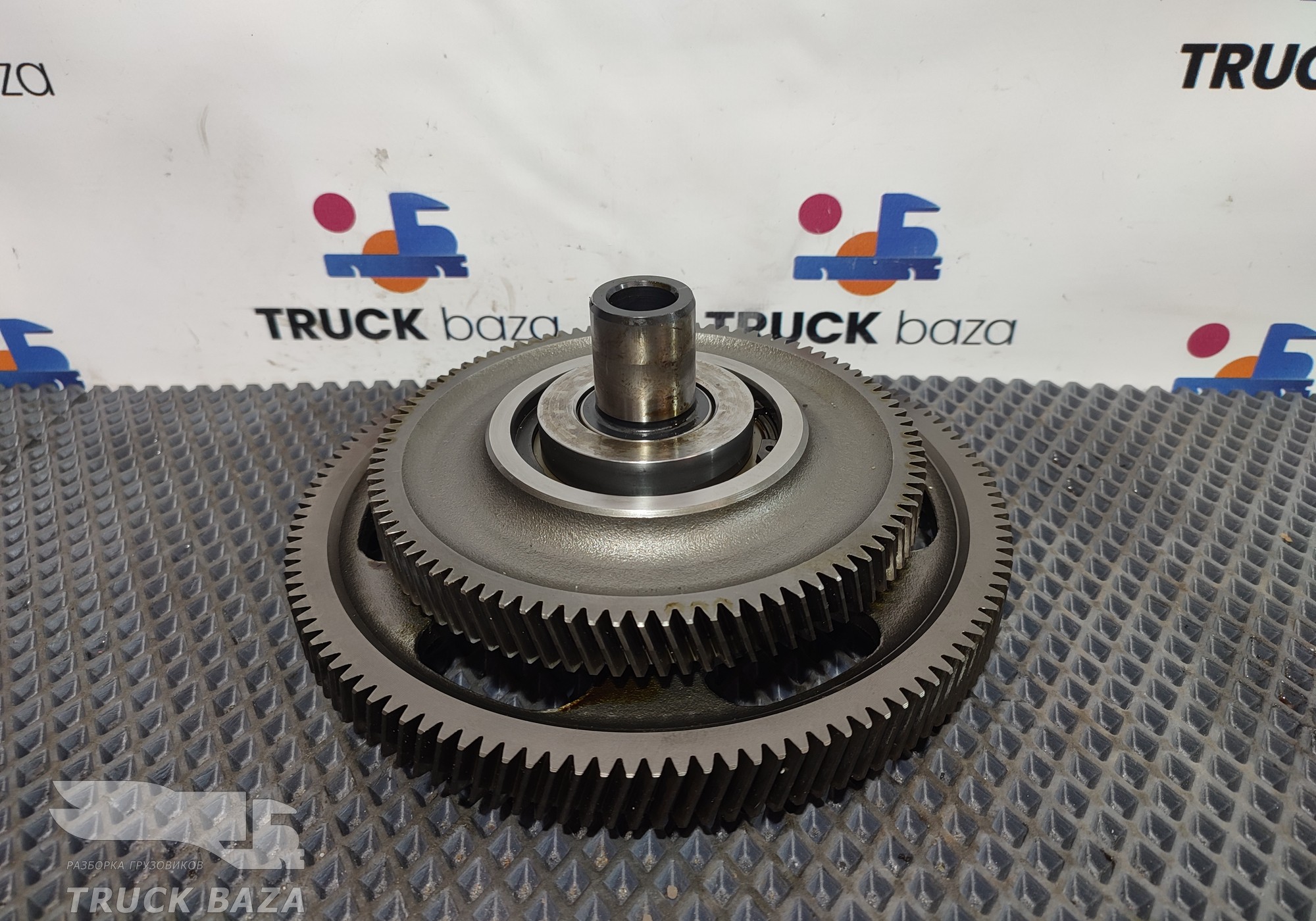 1761400 Шестерня ГРМ промежуточная для Scania 6-series R (с 2016)