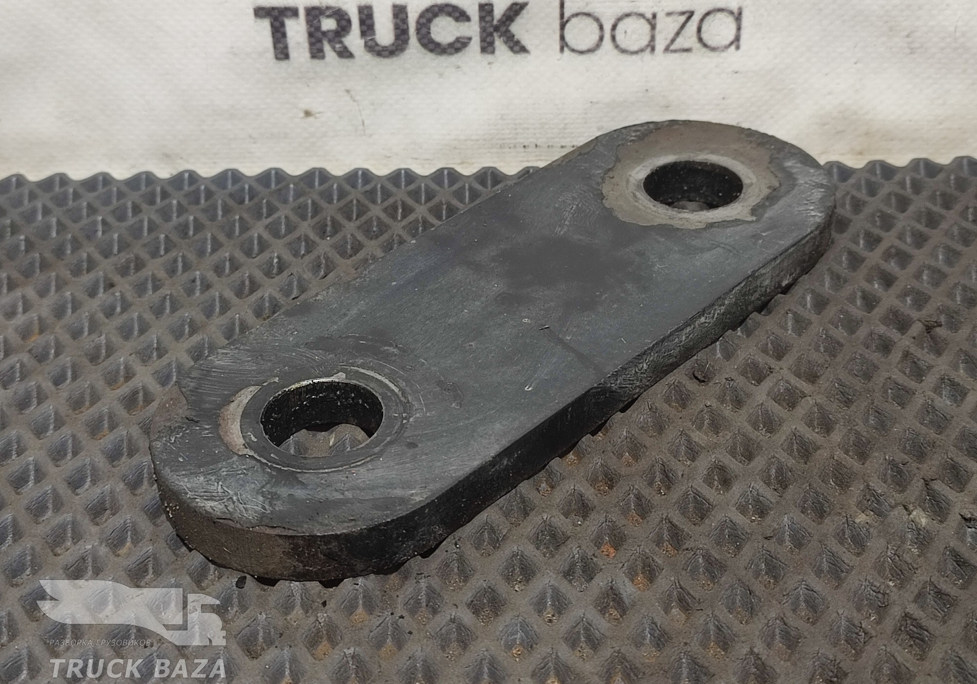 658022902543 Серьга передней рессоры для КАМАЗ 54901