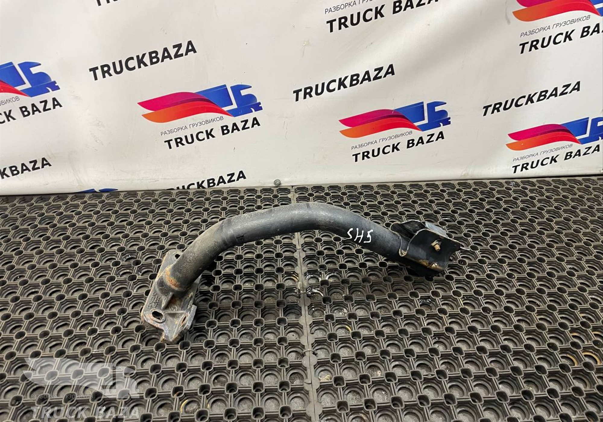 DZ14251240032 Кронштейн подножки для Shacman X3000 (с 2014)