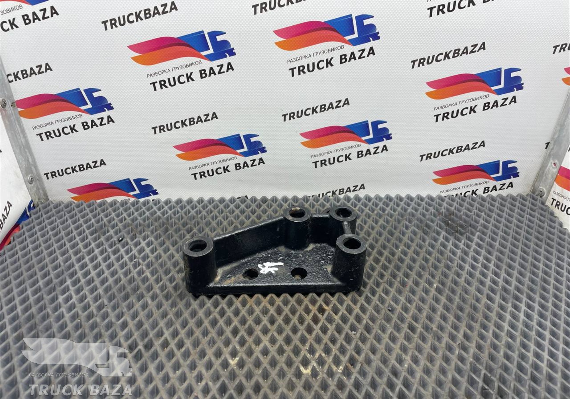 549011208711 Кронштейн глушителя для КАМАЗ 54901