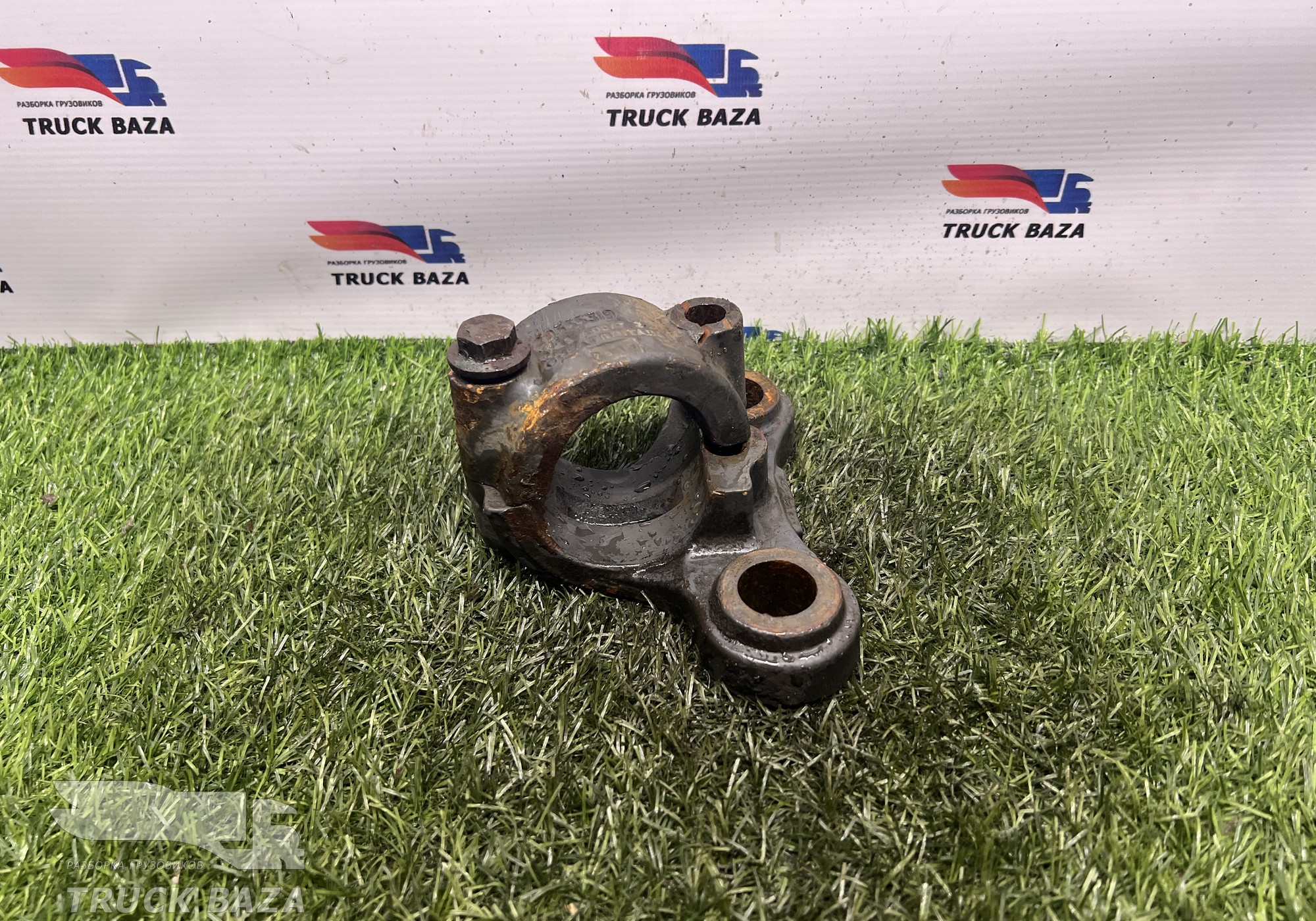 22119002 Кронштейн переднего стабилизатора