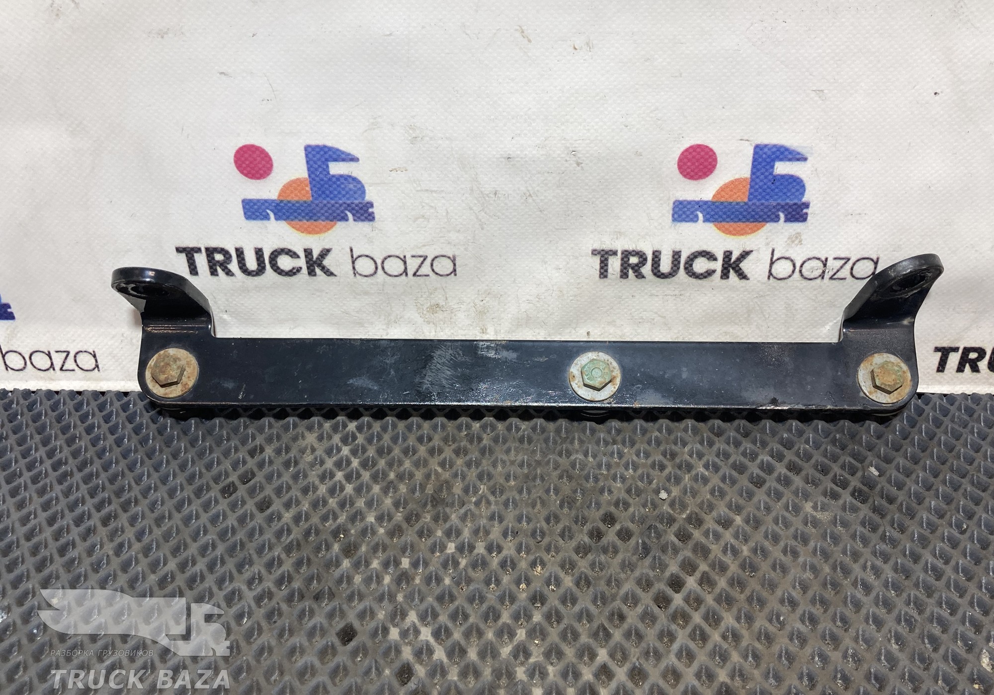 81429020282 Кронштейн трапа за кабиной для Man TGX