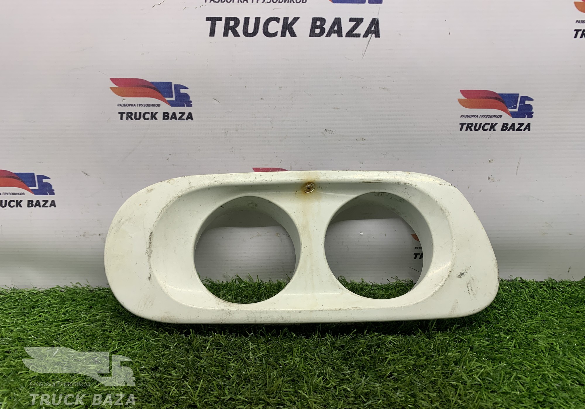 110410520 Облицовка ПТФ правая