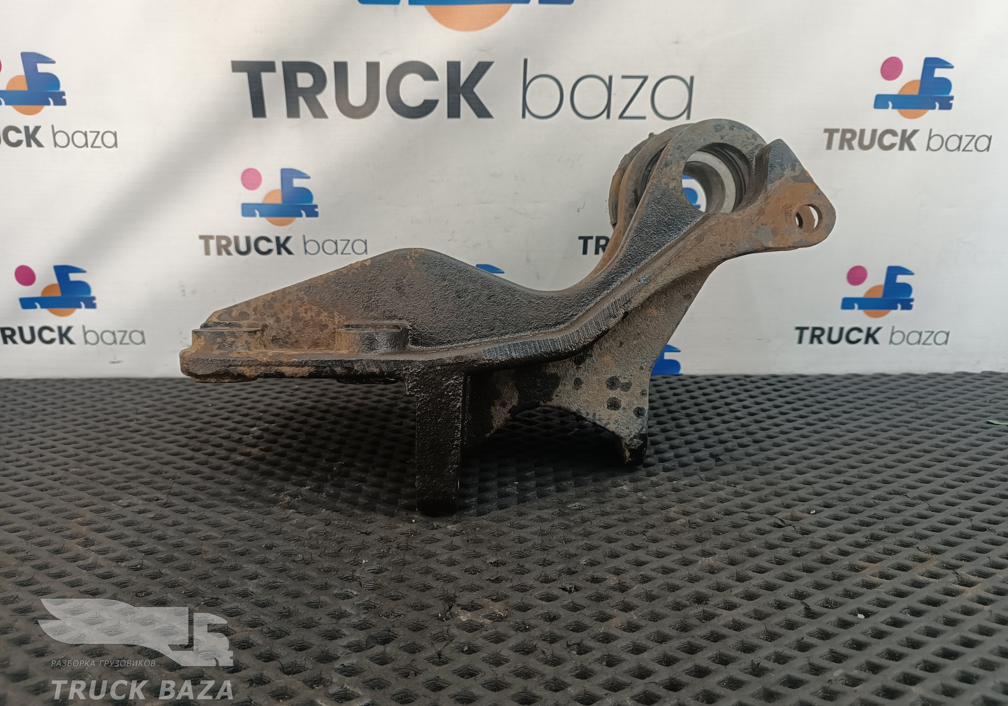 A9408914820 Кронштейн торсиона кабины левый для Mercedes-Benz Axor