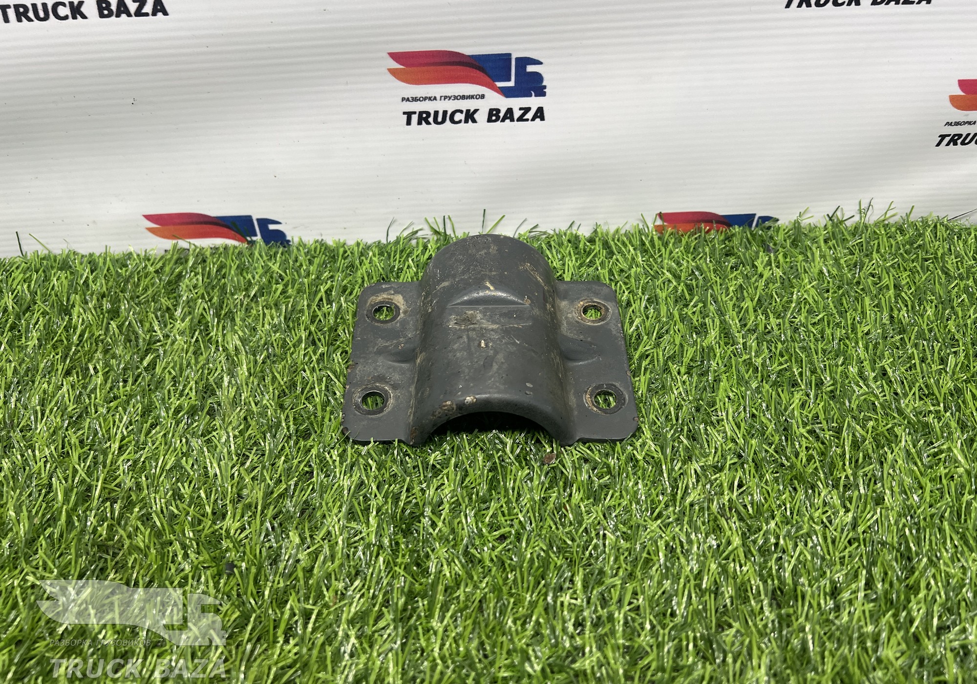 1629046 Кронштейн крыла