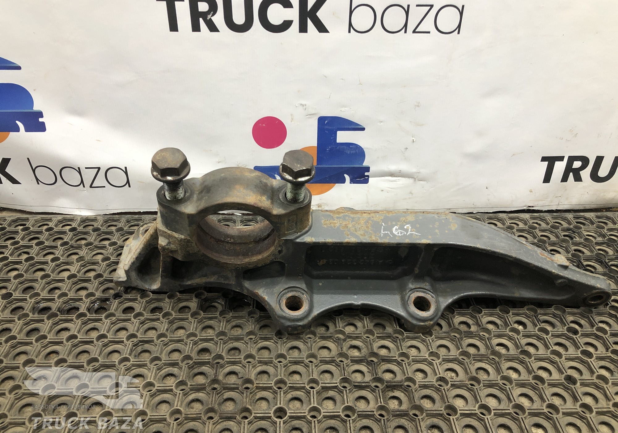 9423280341 Кронштейн пневморессоры правый