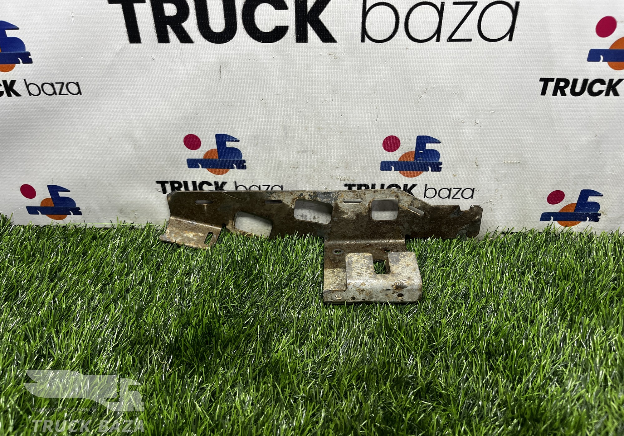 2513531 Кронштейн бака AdBlue для Scania 6-series G (с 2016)