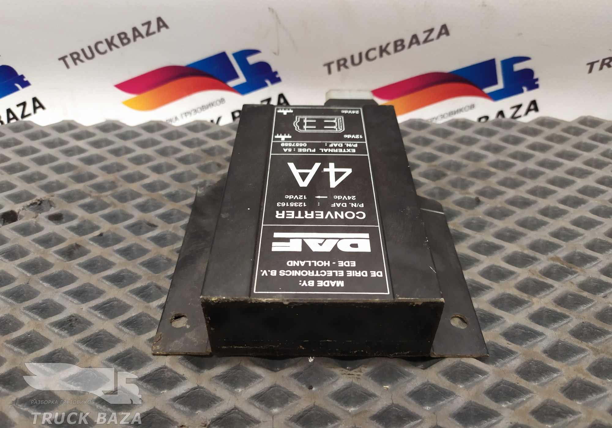 1235163 Преобразователь напряжения 4А для Daf 95XF (с 1997 по 2002)