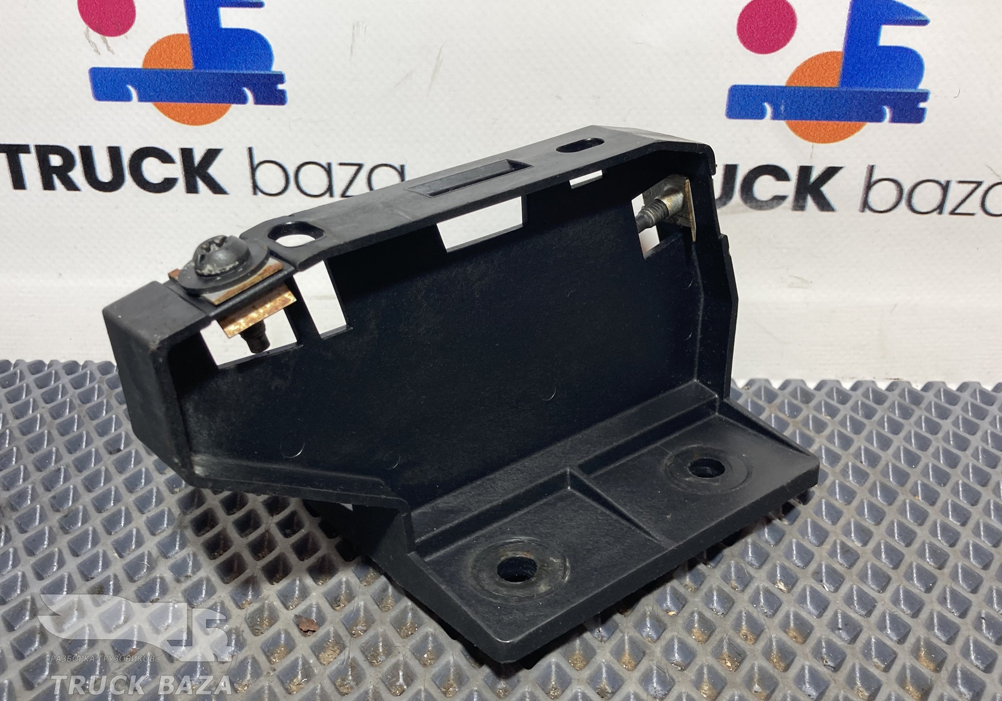 JC46E04138 Кронштейн солнцезащитного козырька для Ford F-MAX (с 2018)