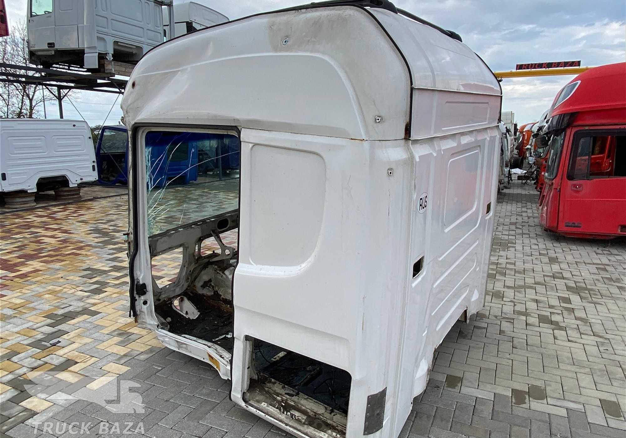 Четверть кабины левая задняя часть для Scania 5-series R (с 2004 по 2016)