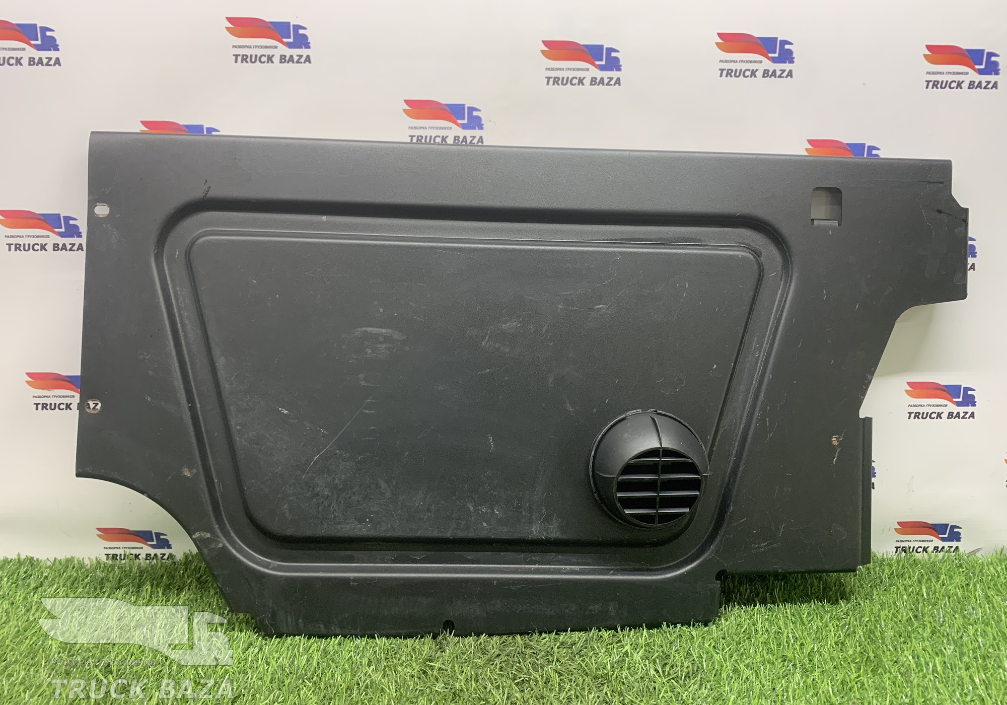 A9406800807 Накладка спальника правая