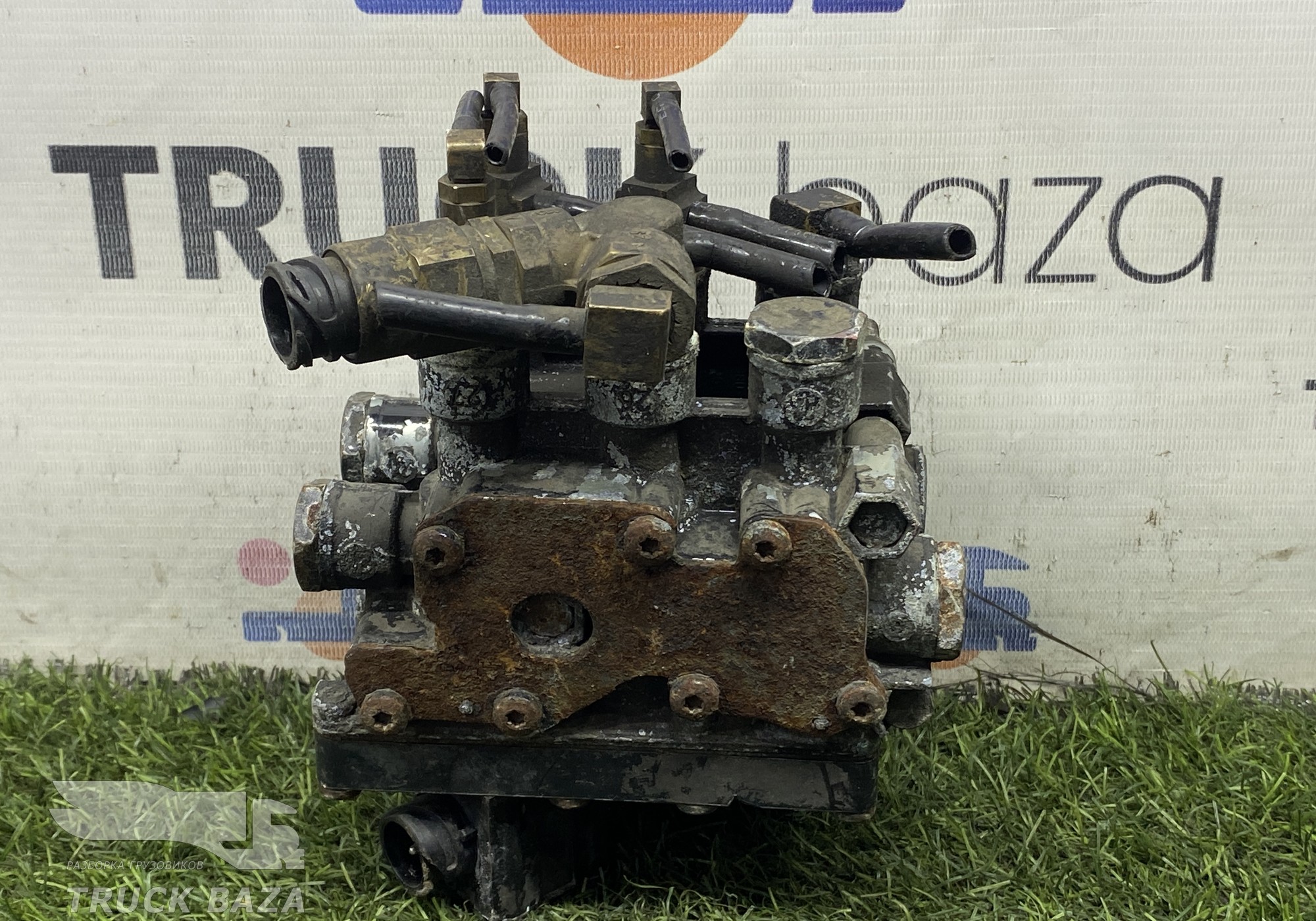 4728800500 Кран уровня пола главный