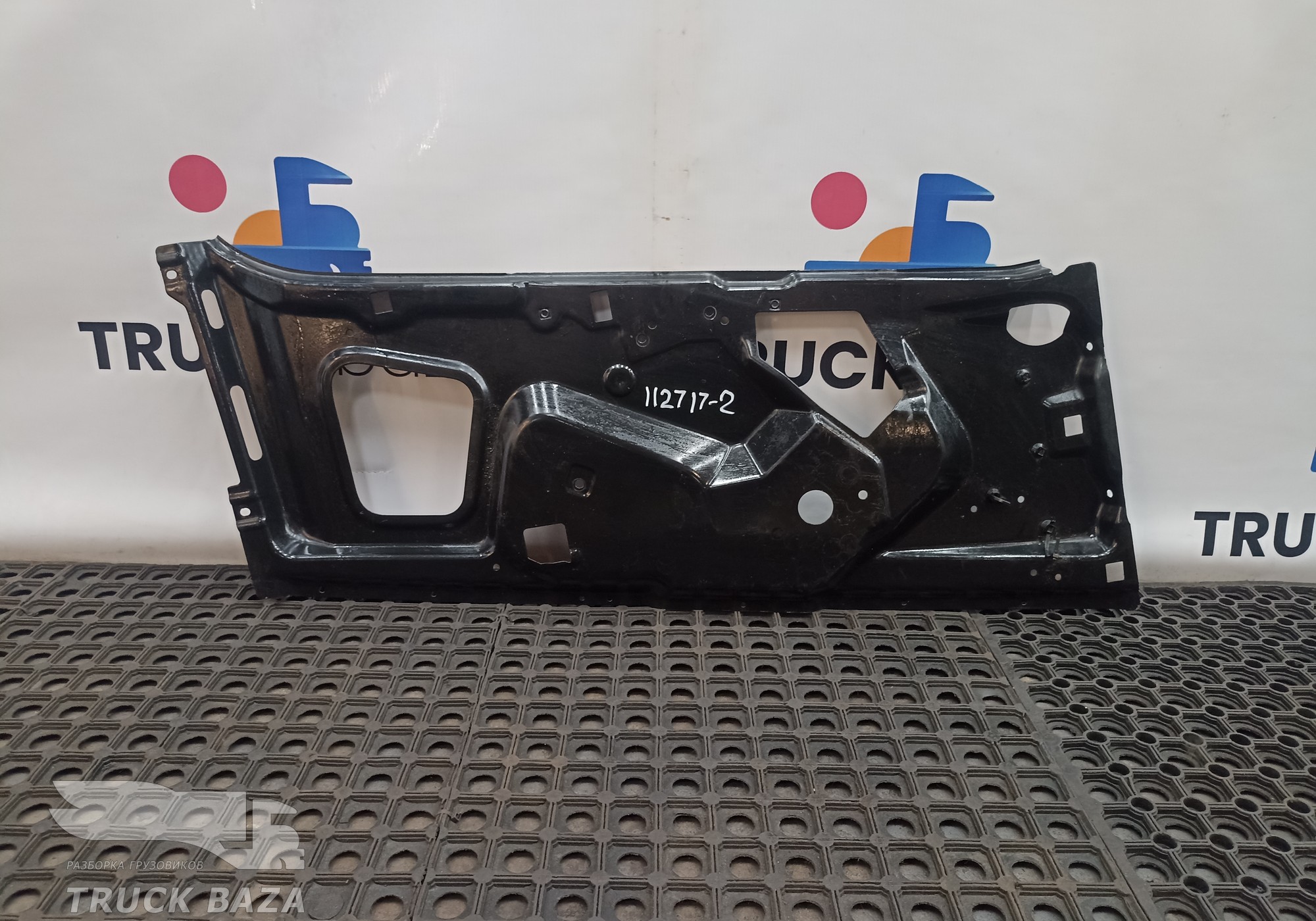 9737201714 Кронштейн стеклоподъемника левой двери для Mercedes-Benz Axor I (с 2001 по 2004)
