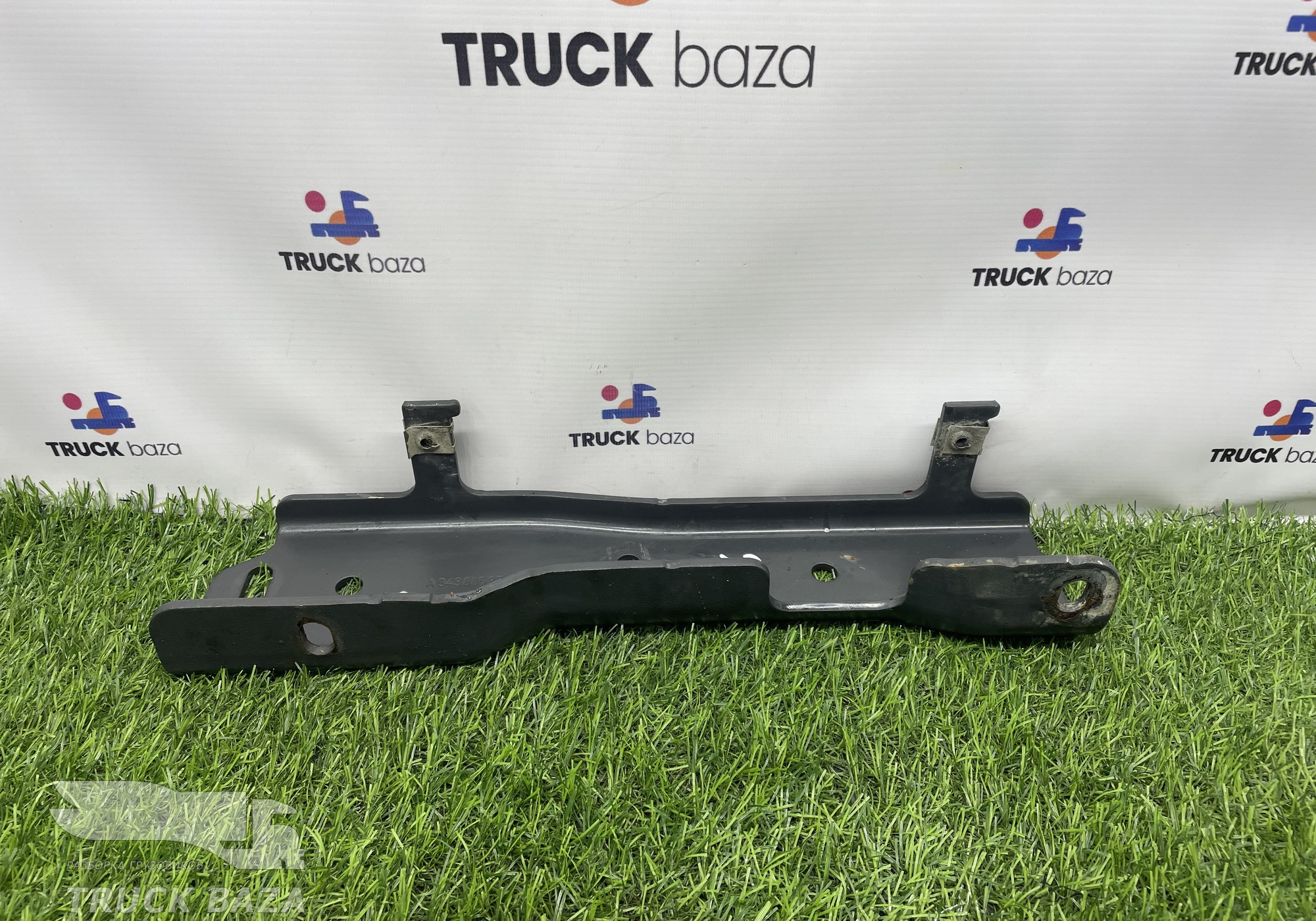 A9438853514 Кронштейн бампера правый