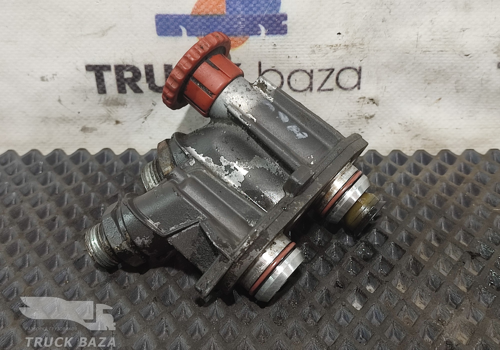 1694588 Насос ручной подкачки топлива