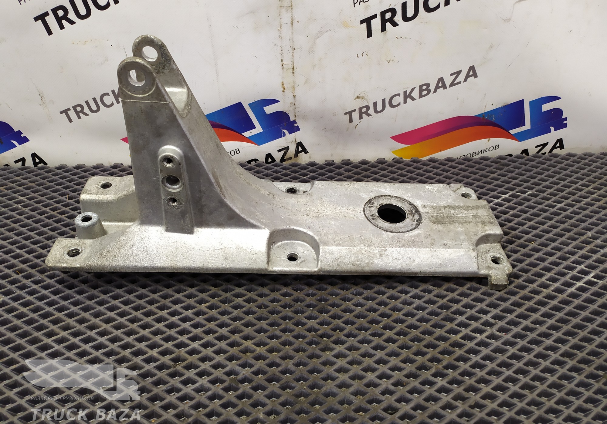 5010552180 Кронштейн кабины для Renault Magnum