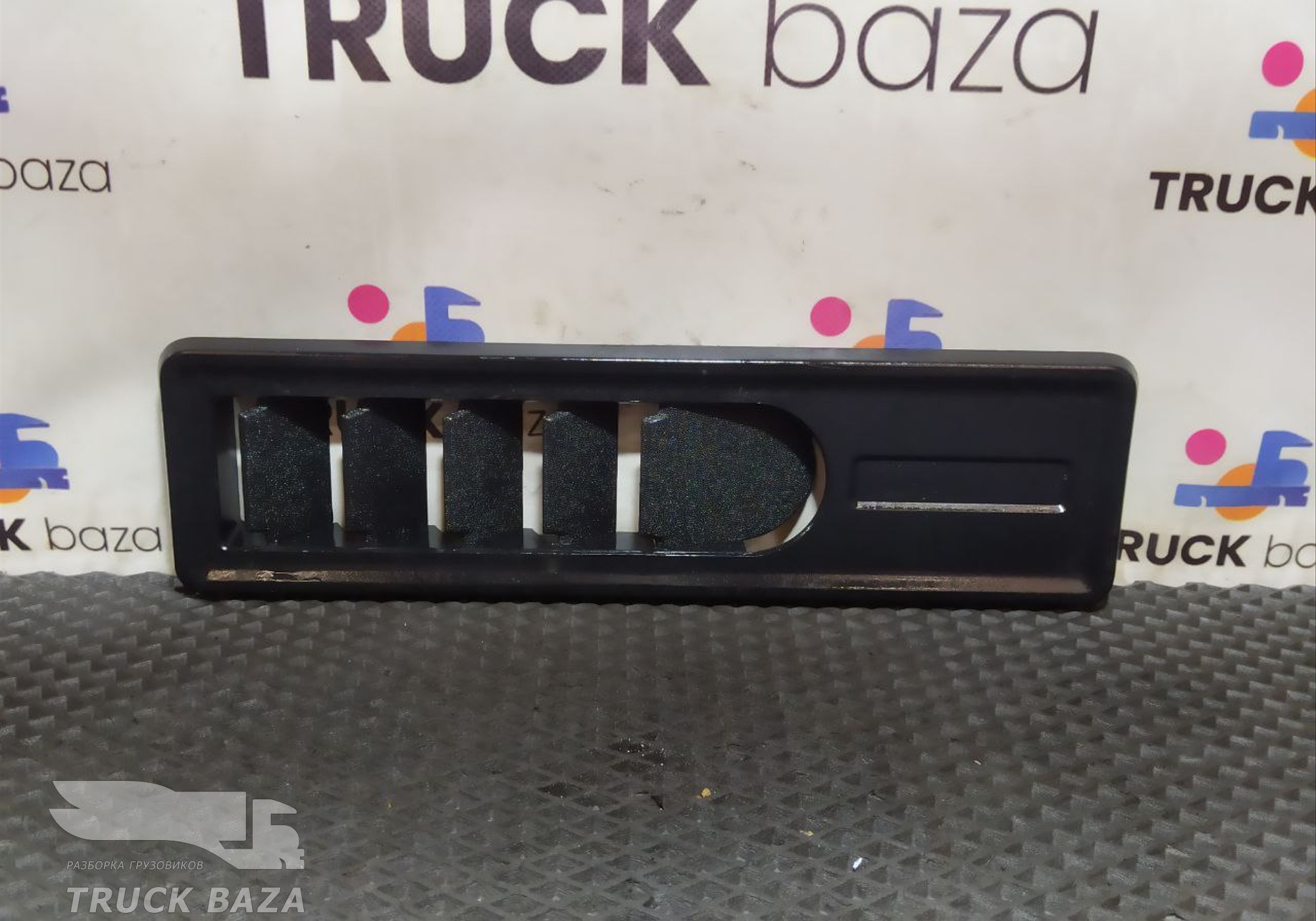 7482290548 Заглушка сиденья для Iveco