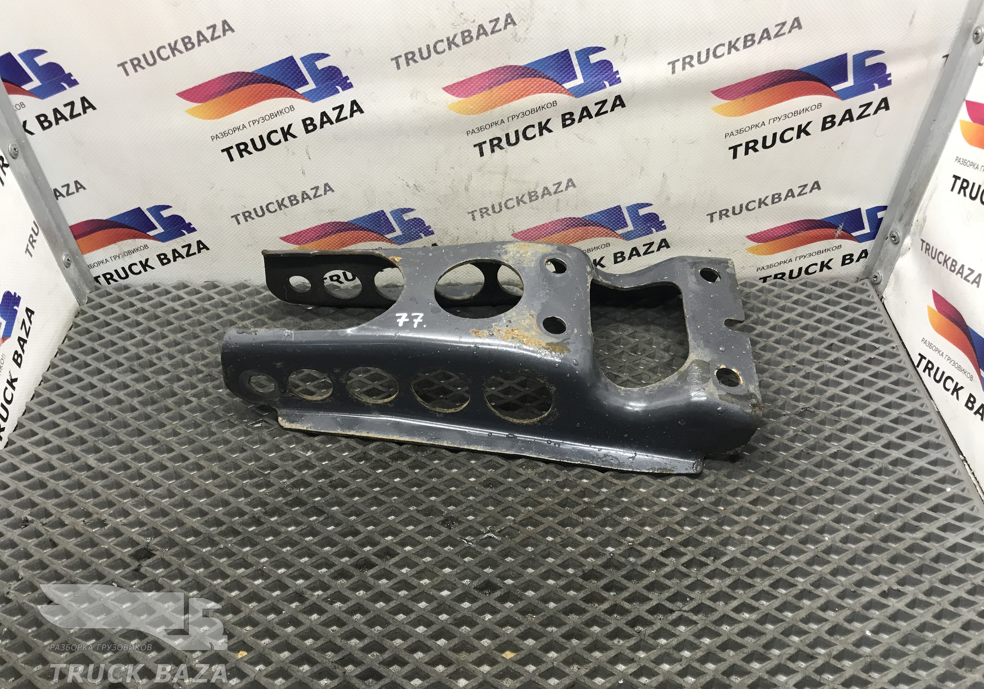 21956064 Кронштейн амортизатора переднего для Renault T