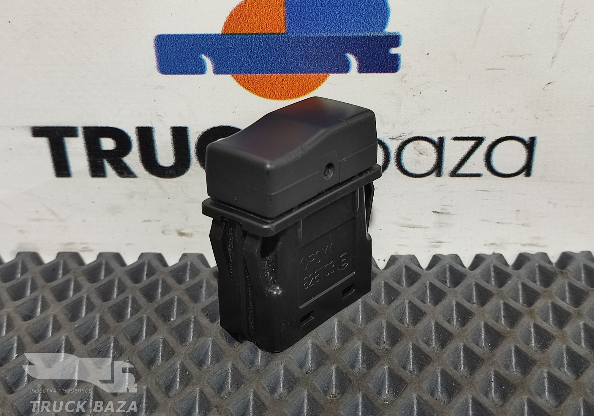 628703 Заглушка кнопки для Renault Premium II (с 2005 по 2013)