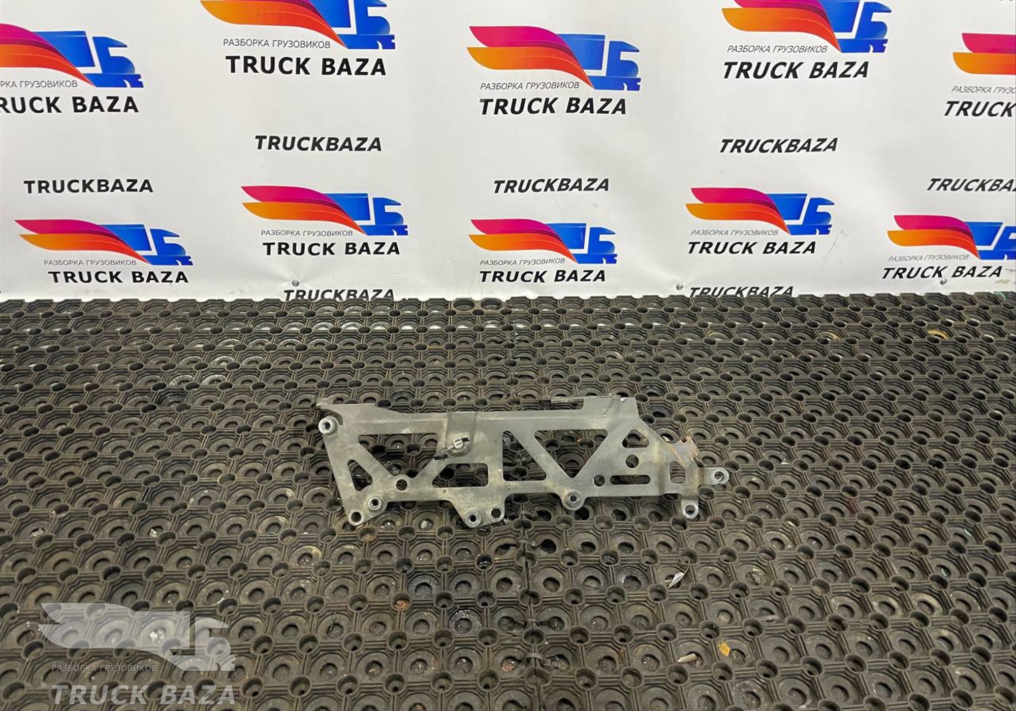 2133982 Кронштейн модуля вентиляции картера для Daf XF106 (с 2013 по 2023)