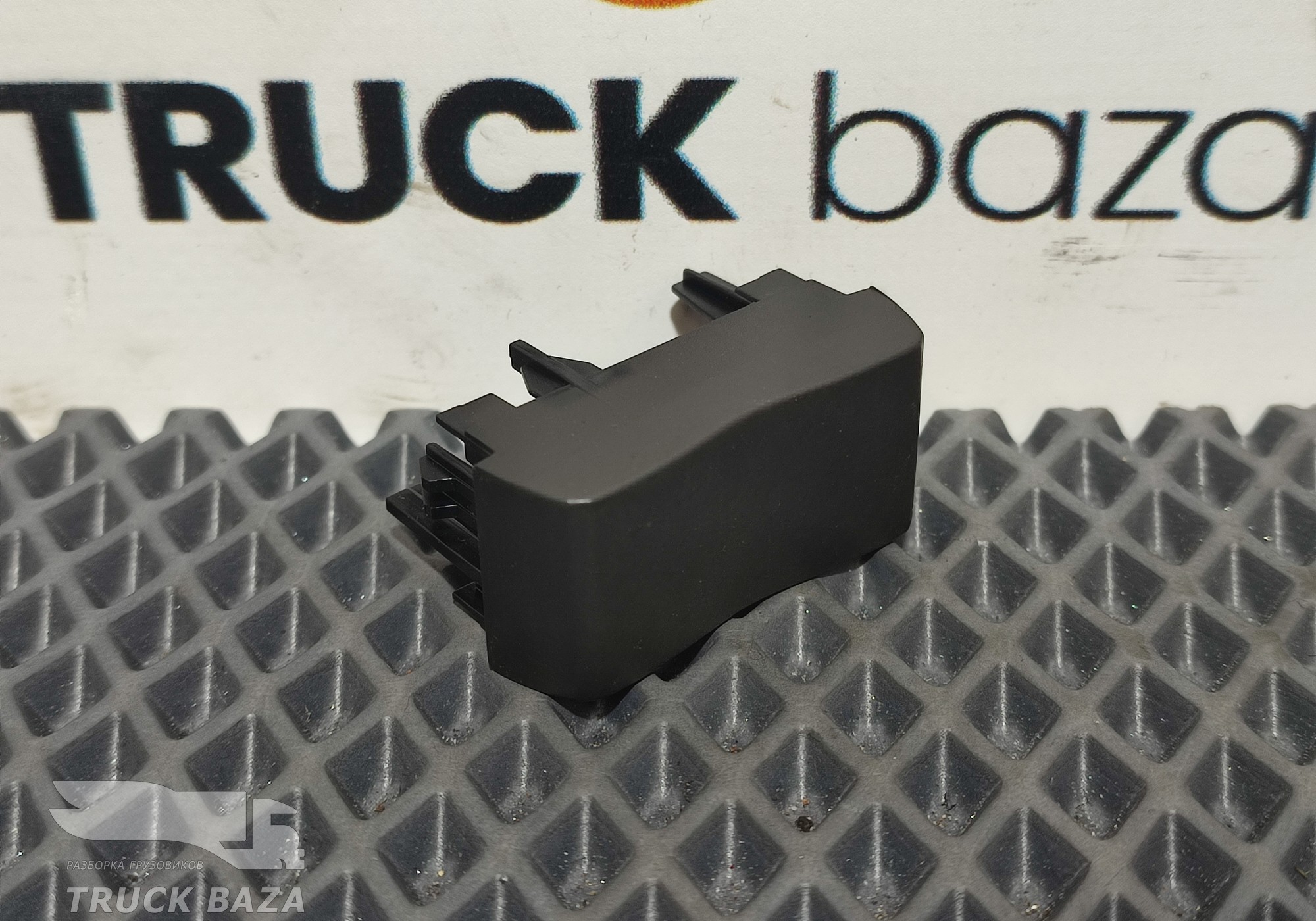 2258466 Заглушка кнопки для Scania 6-series R (с 2016)