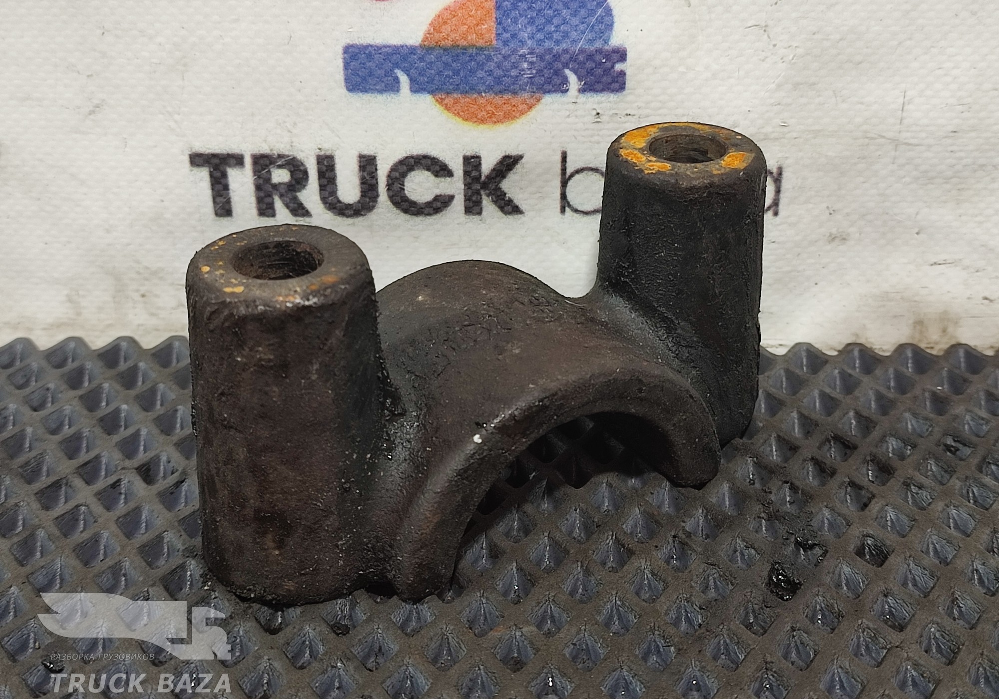 81437183059 Кронштейн стабилизатора подвески