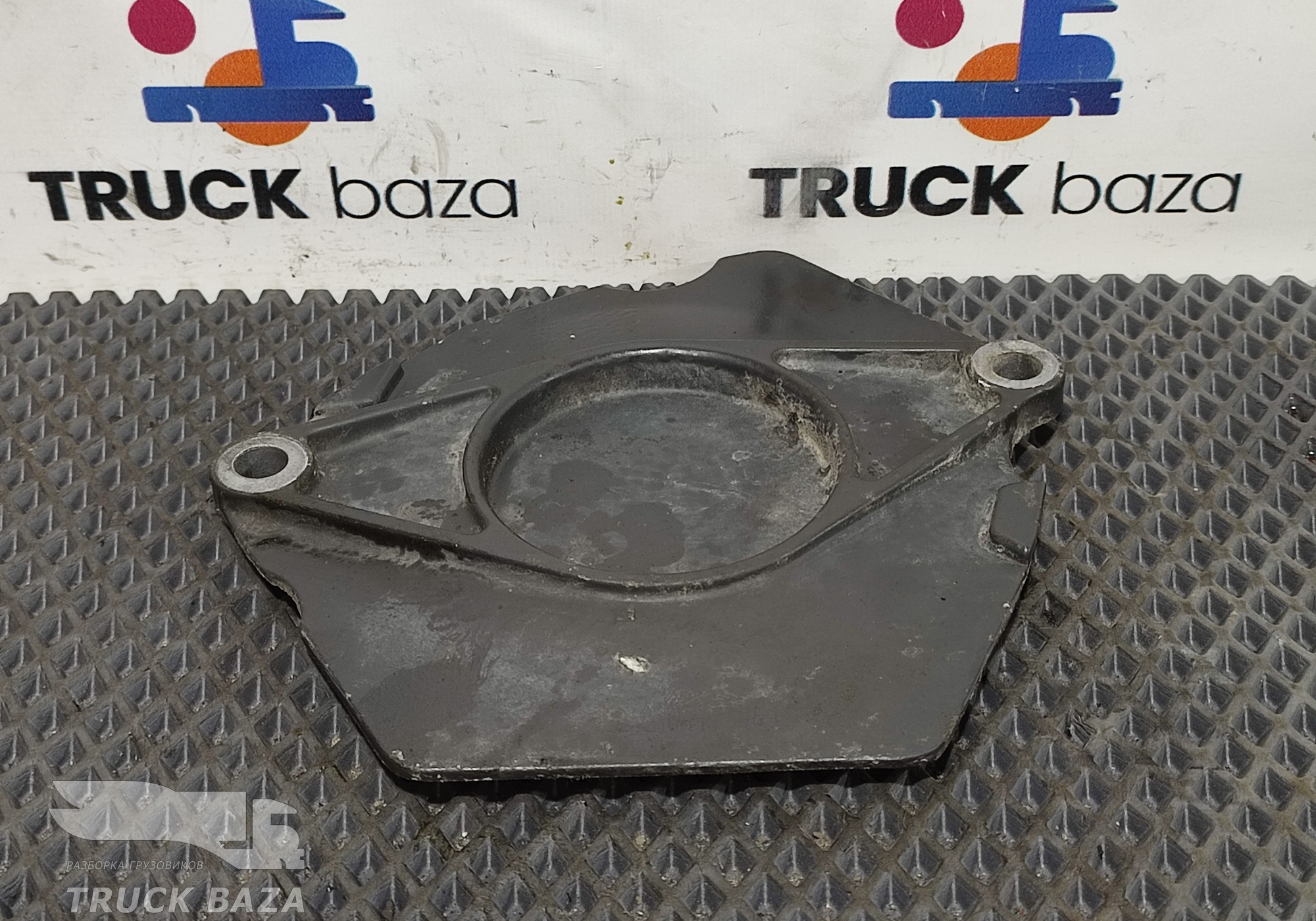 1892785 Крышка распредвала