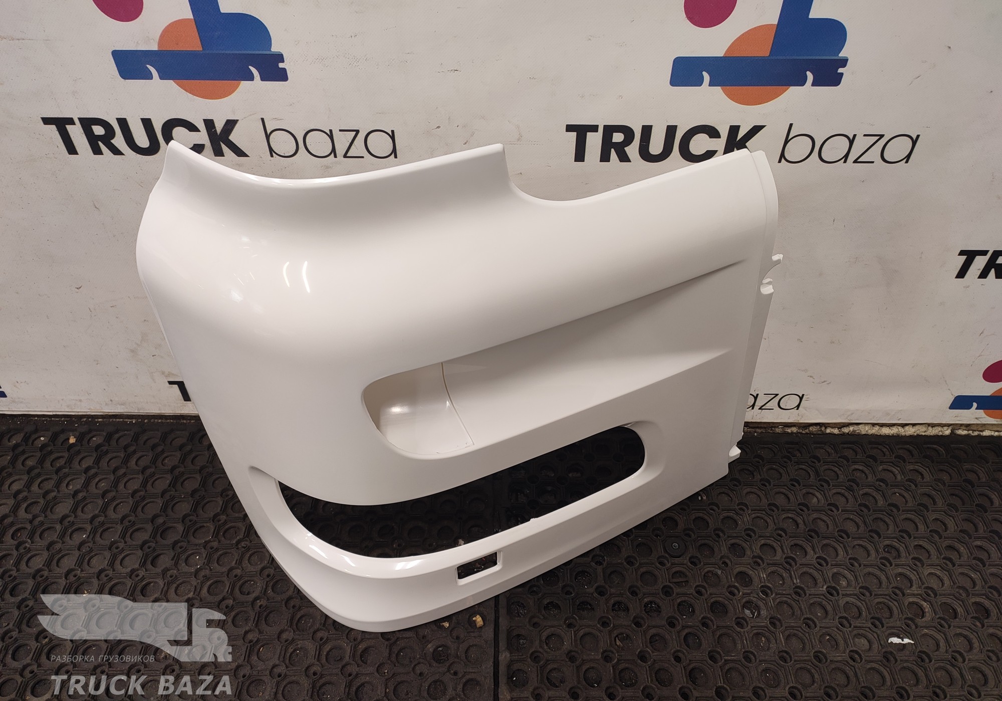 1911144 Облицовка фары правой для Daf