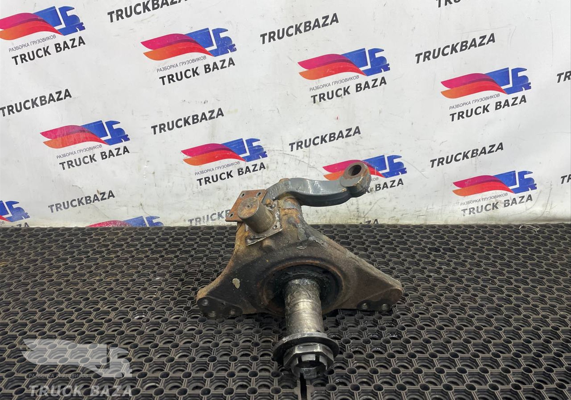 1794846 Кулак поворотный правый для Daf XF105 (с 2005)