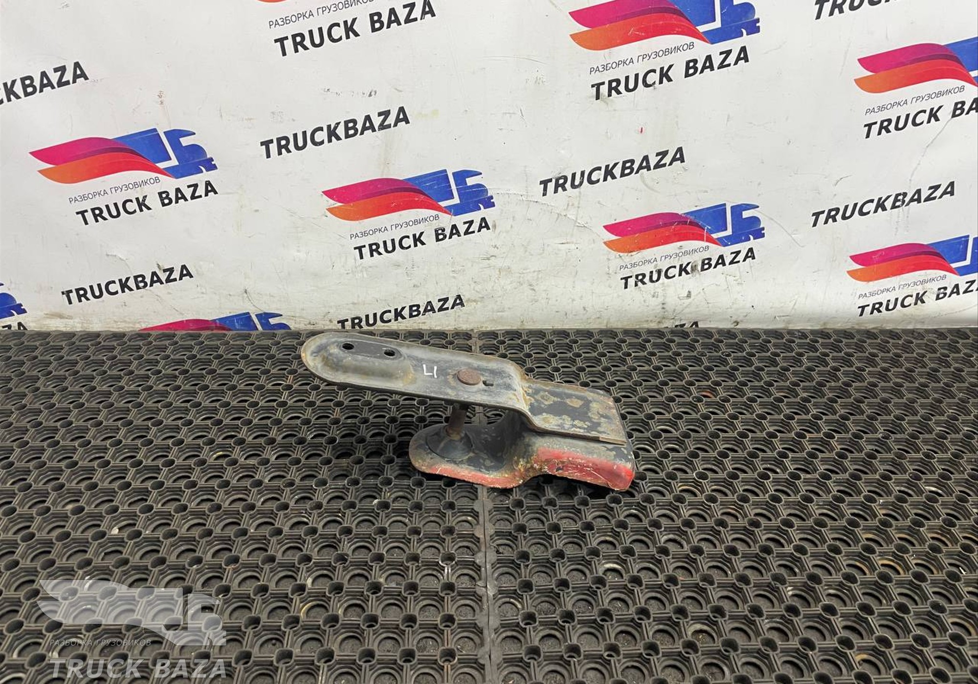 9428900031 Кронштейн замка кабины для Mercedes-Benz Actros MP1 (с 1996 по 2003)