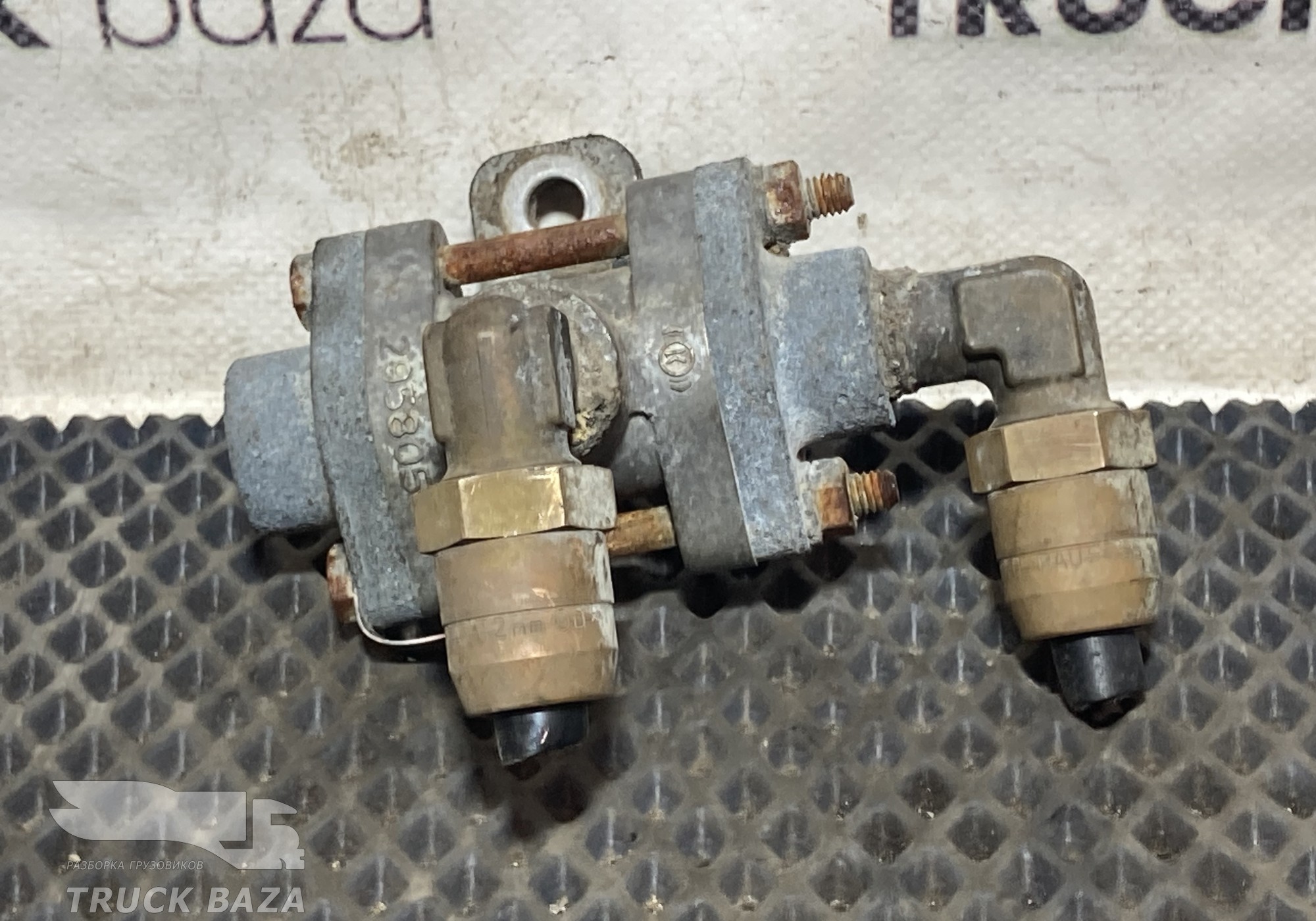 295358 Клапан пневматический