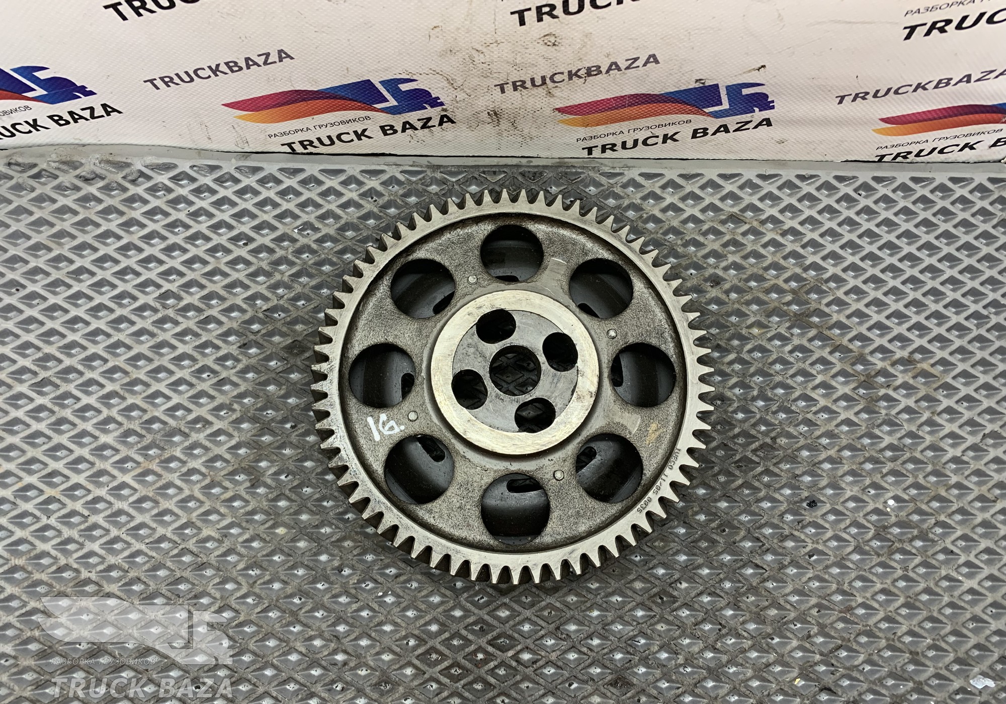 504367235 Шестерня распредвала для Iveco EuroTech