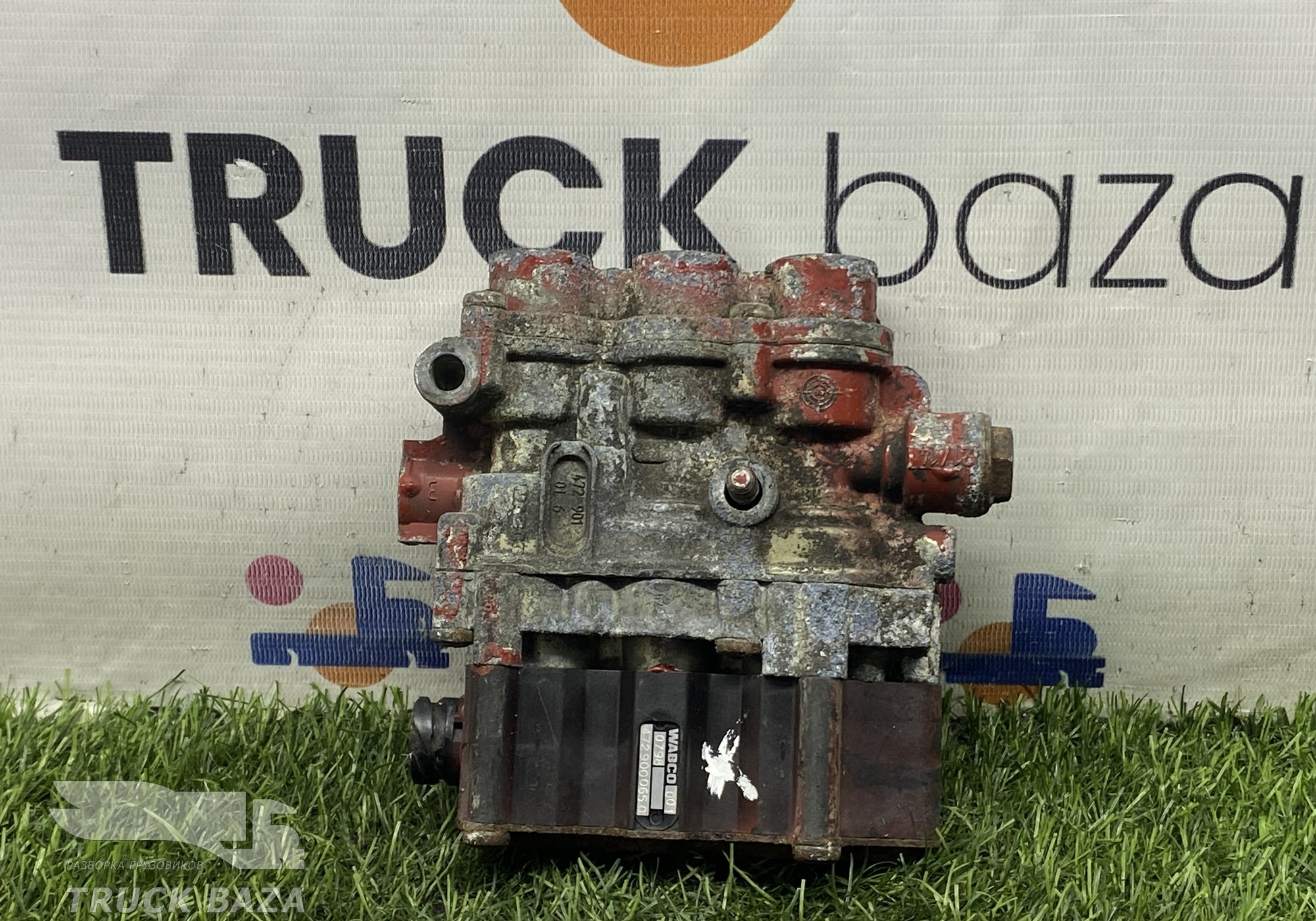 4729000650 Кран уровня пола главный