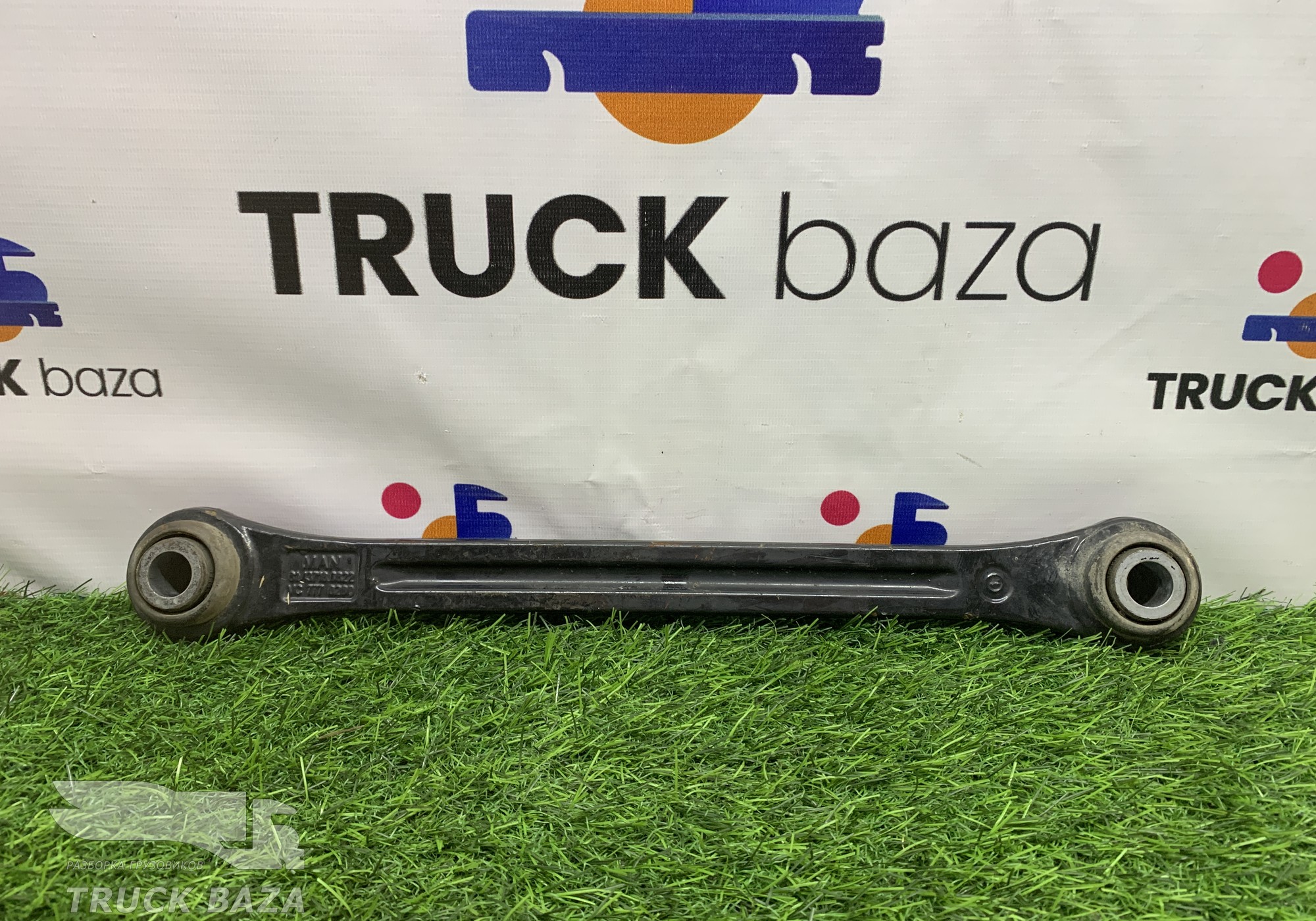 81437186822 Стойка переднего стабилизатора