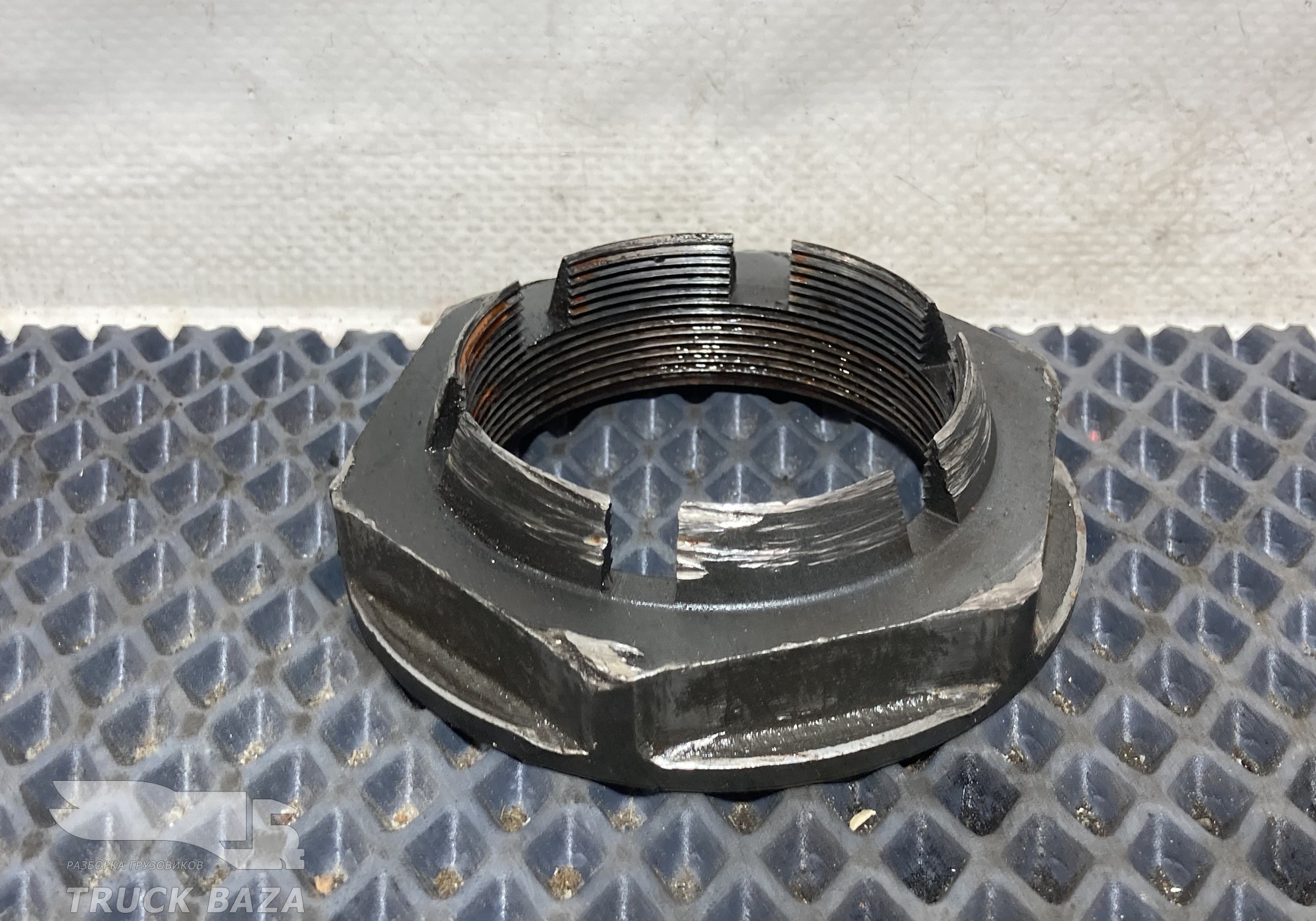 1396548 Гайка ступицы задней